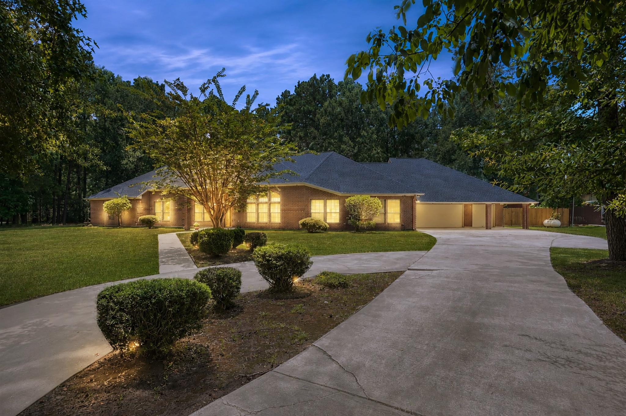 910 Commons Way Court — photo