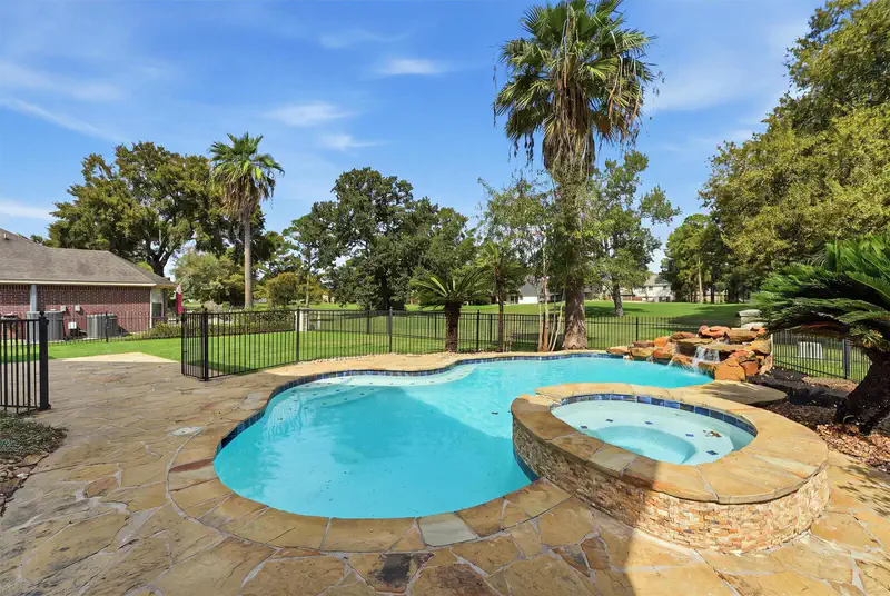 8407 Malardcrest Dr — photo