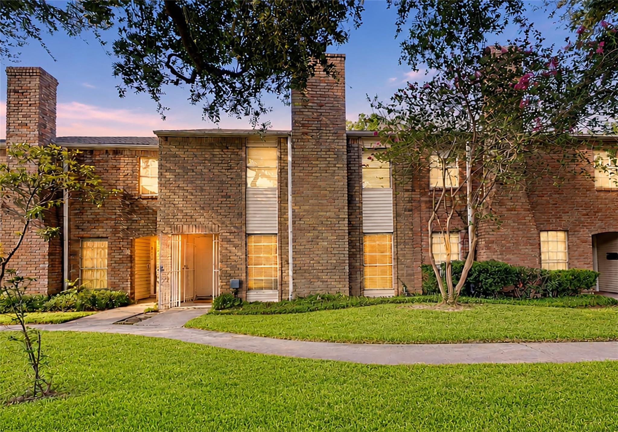 8714 Wilcrest Drive #8714 — photo