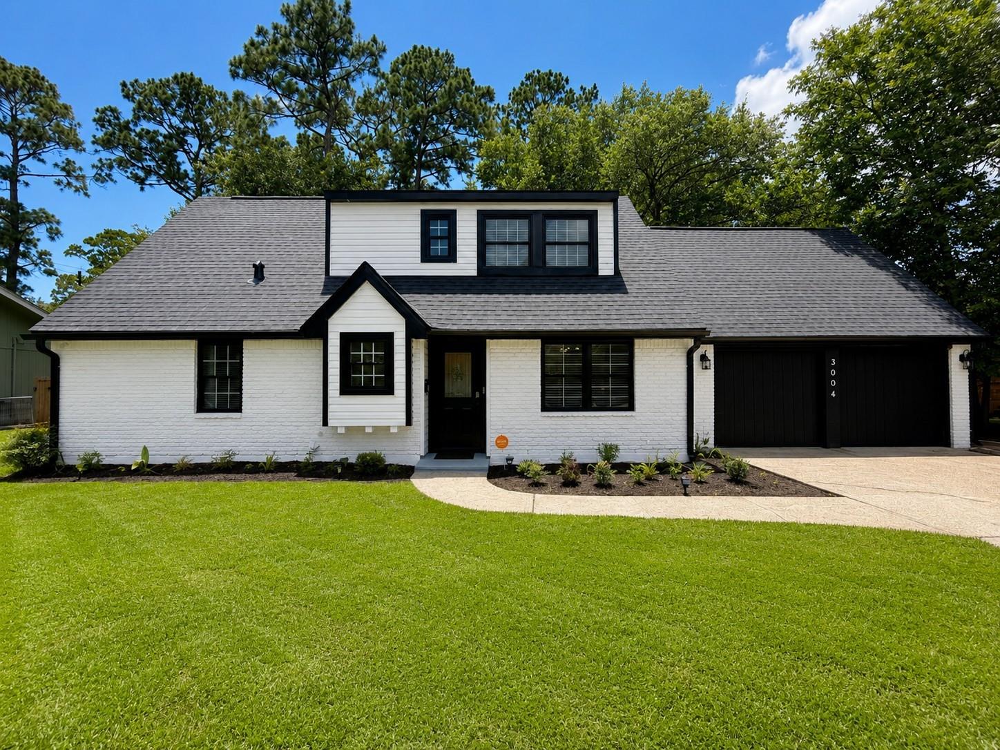 3004 Woodland Drive — photo