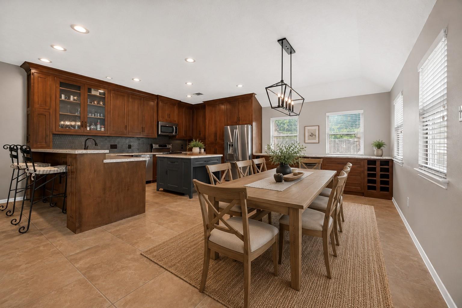 7303 Oak Bluff Drive — photo