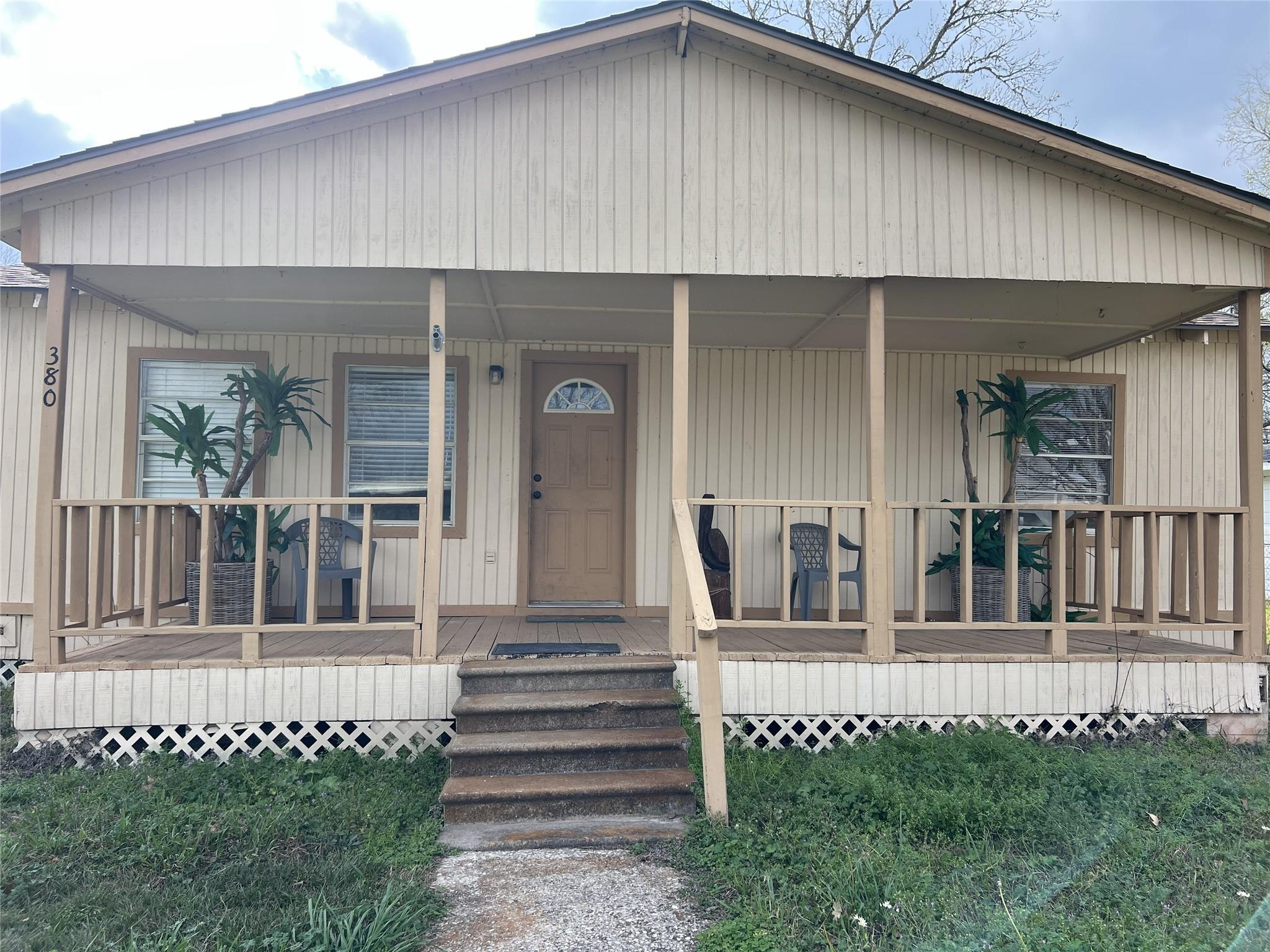 380 Governors Hogg Drive — photo