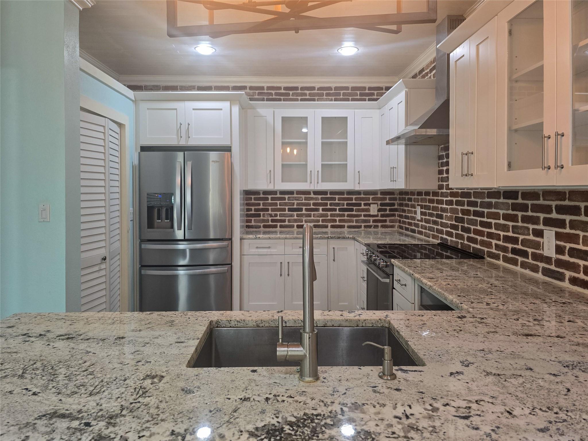 921 Marine Drive #327 — photo