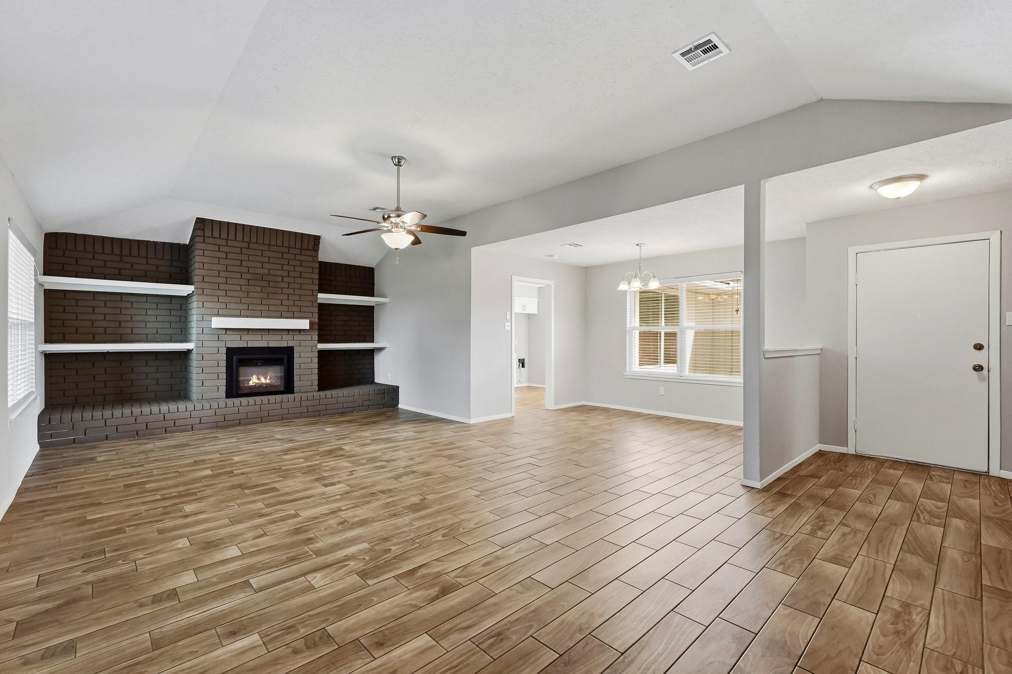 10011 Shell Rock Road — photo