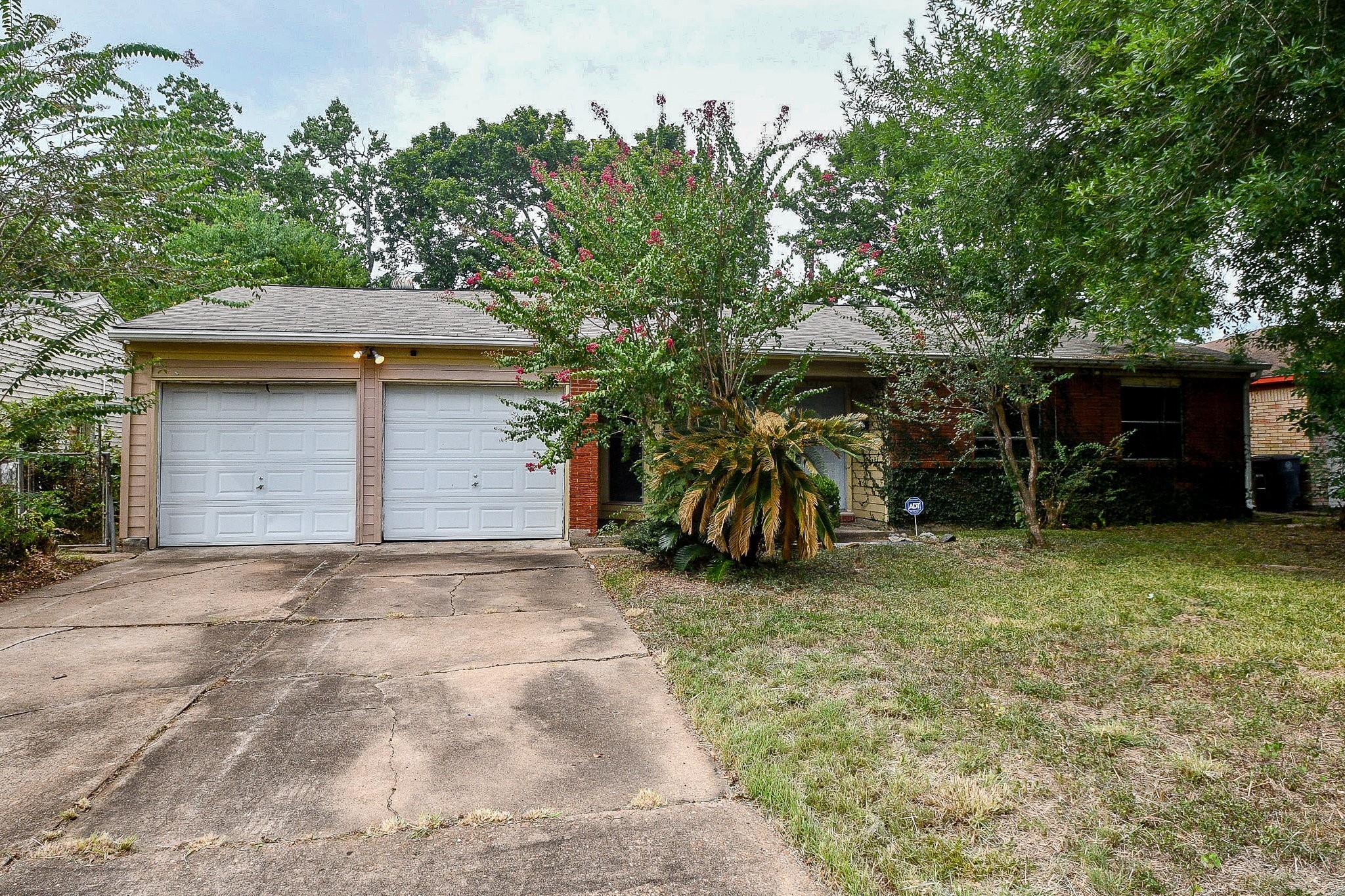 4231 S Acres Drive — photo