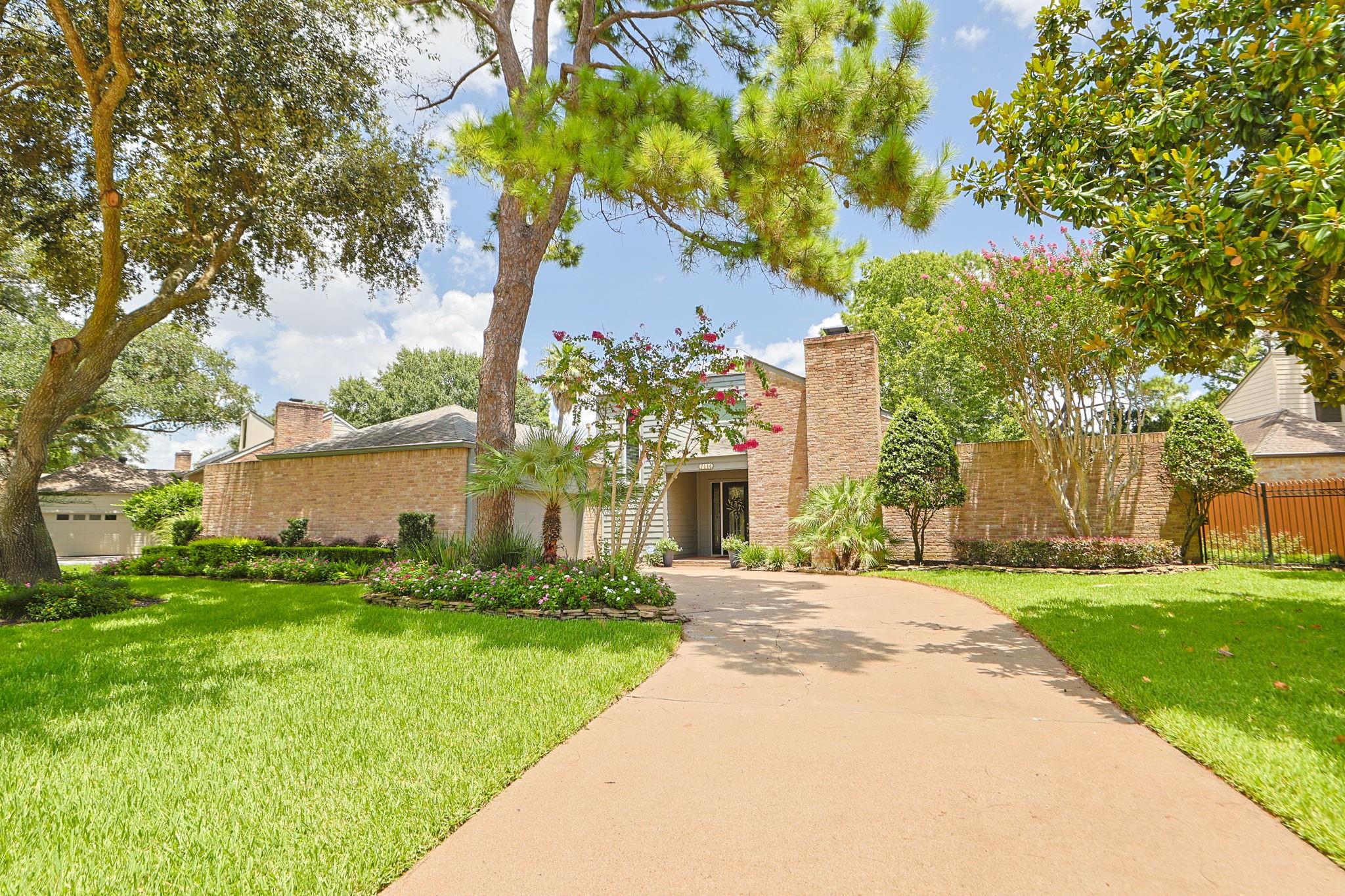 7114 Willow Bridge Circle — photo