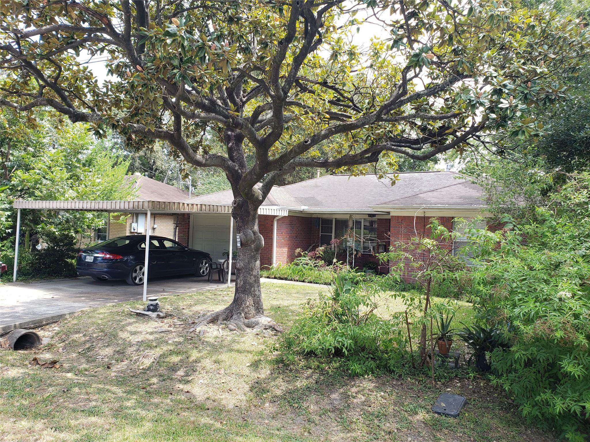 5906 Leon Street — photo