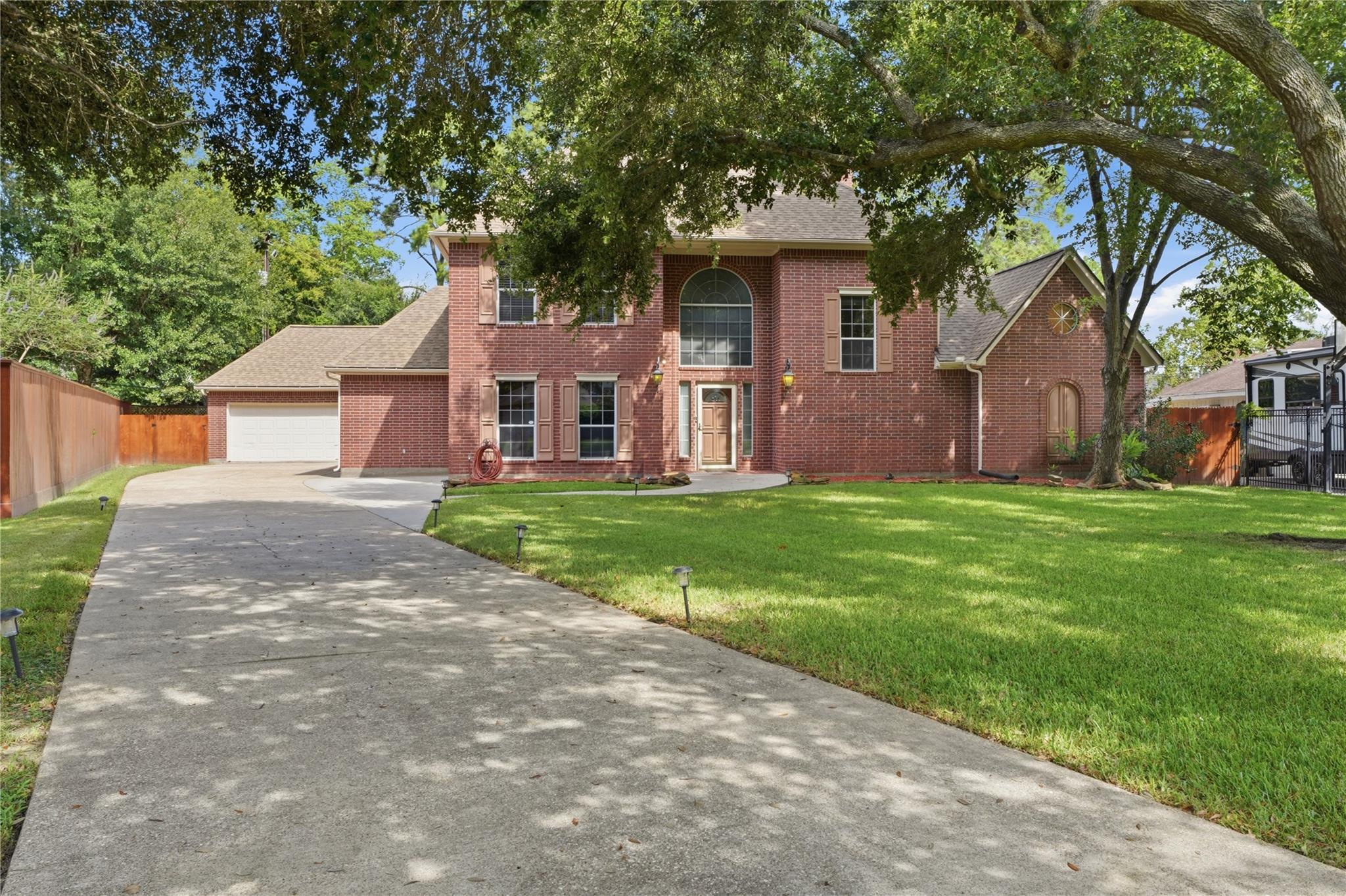 708 Bayou Crest Circle — photo