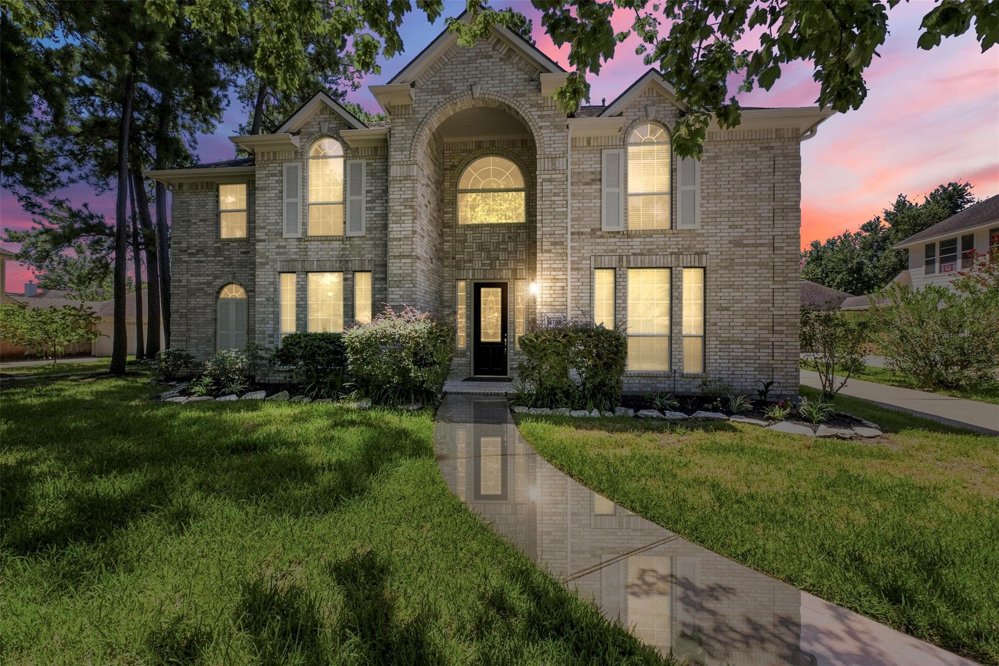 11703 Hillsgate Court — photo