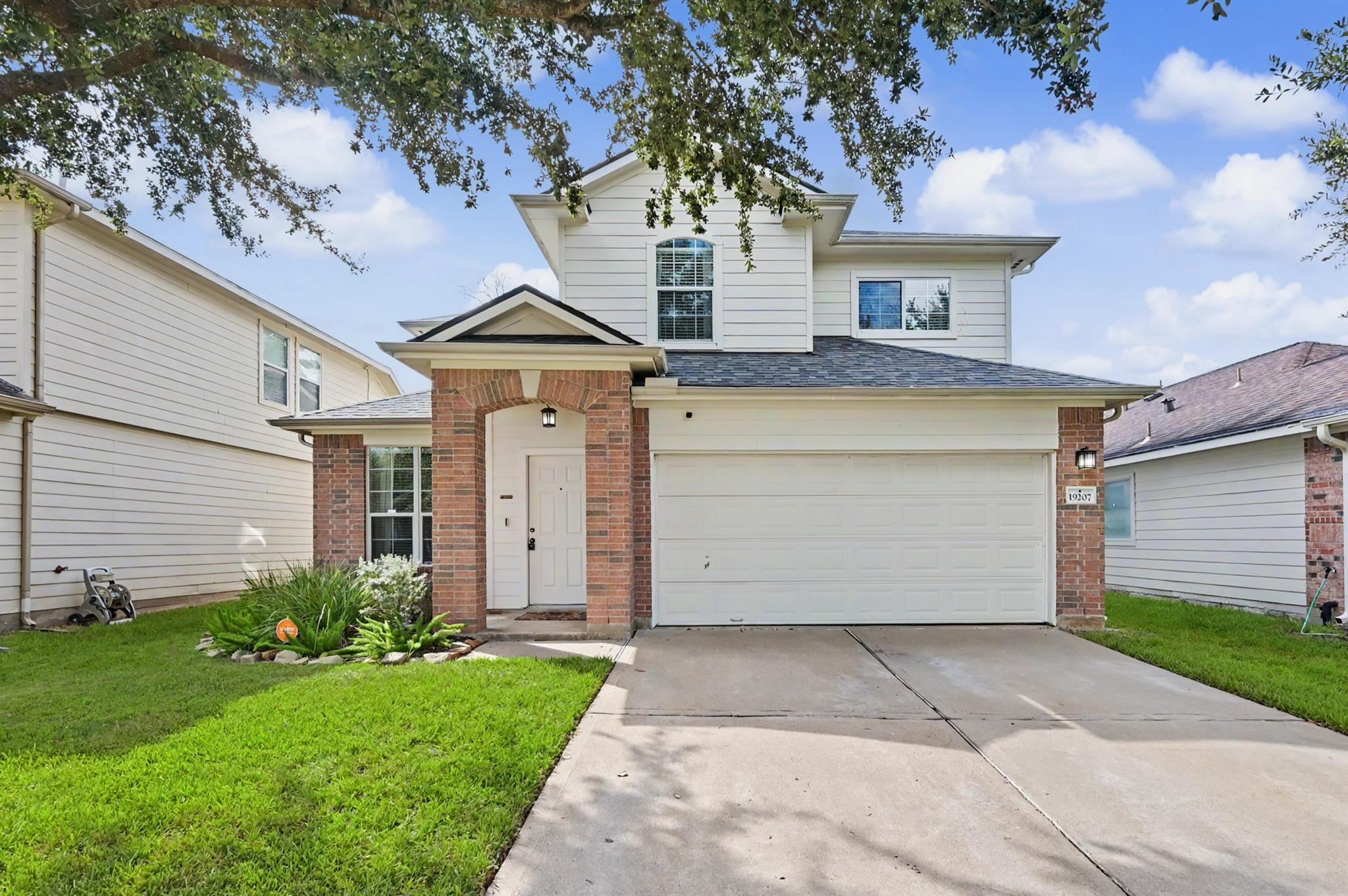 19207 Sagebrush Valley Lane — photo