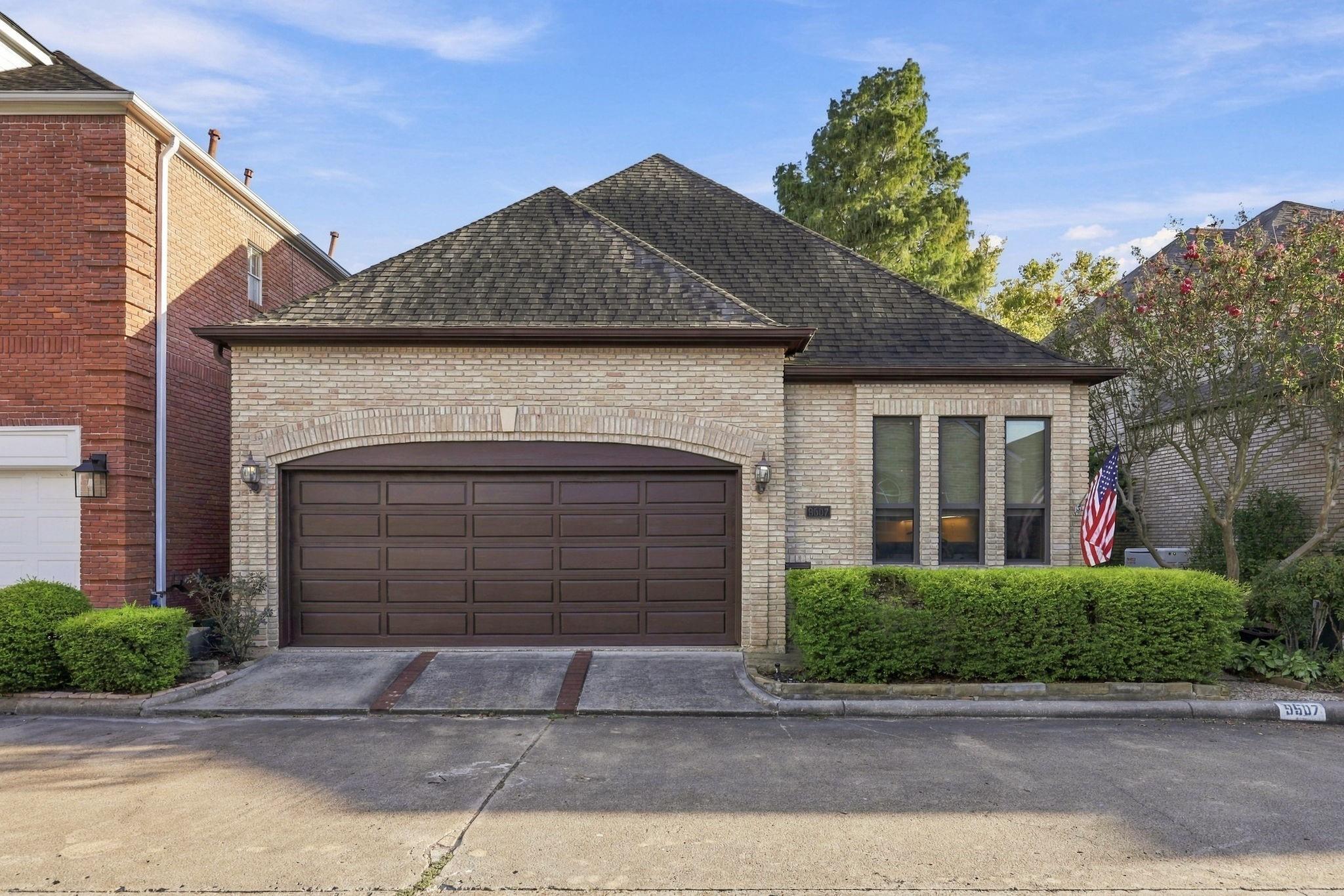 9507 Bayou Brook Street — photo