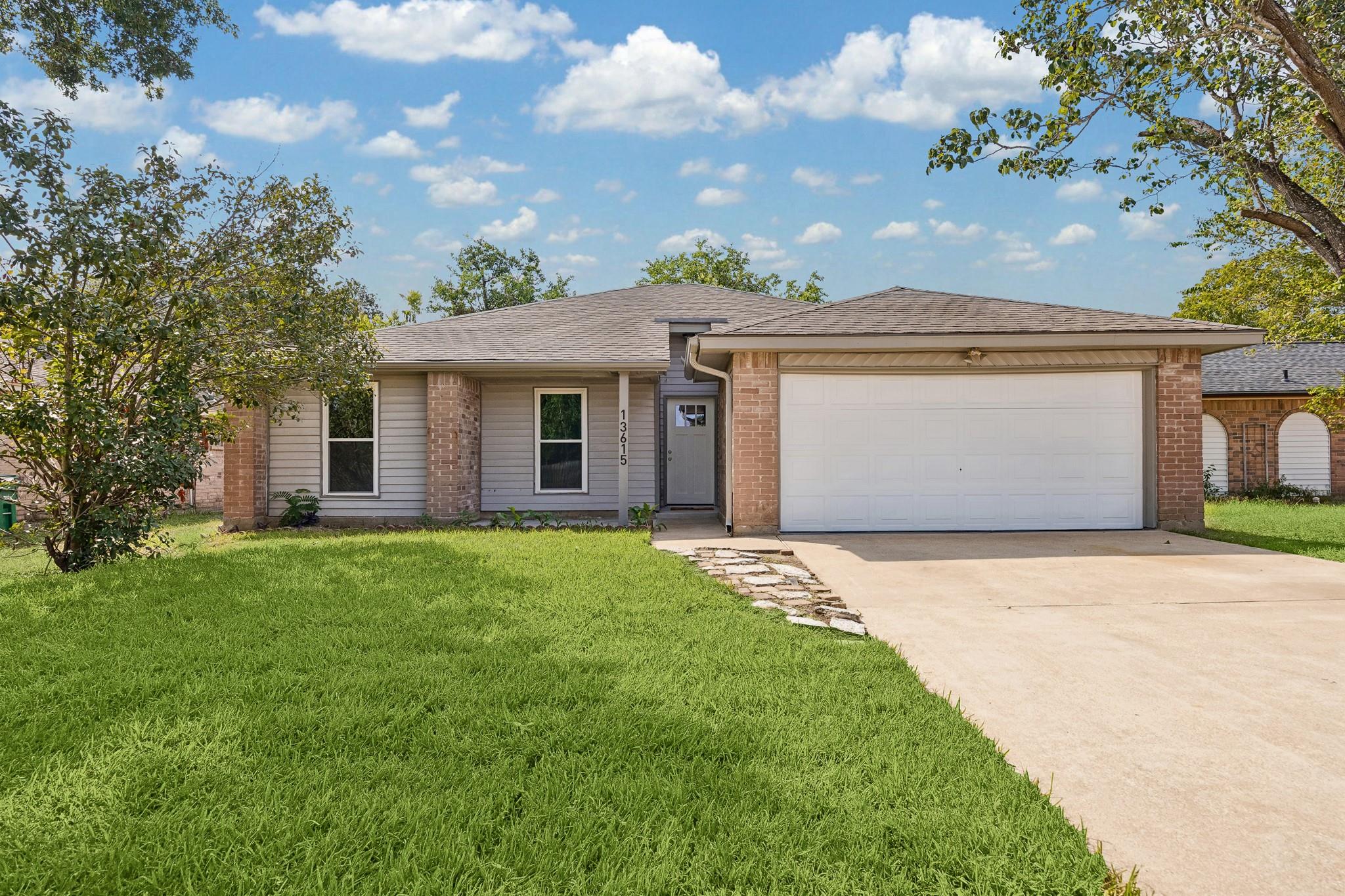 13615 Blazey Drive — photo