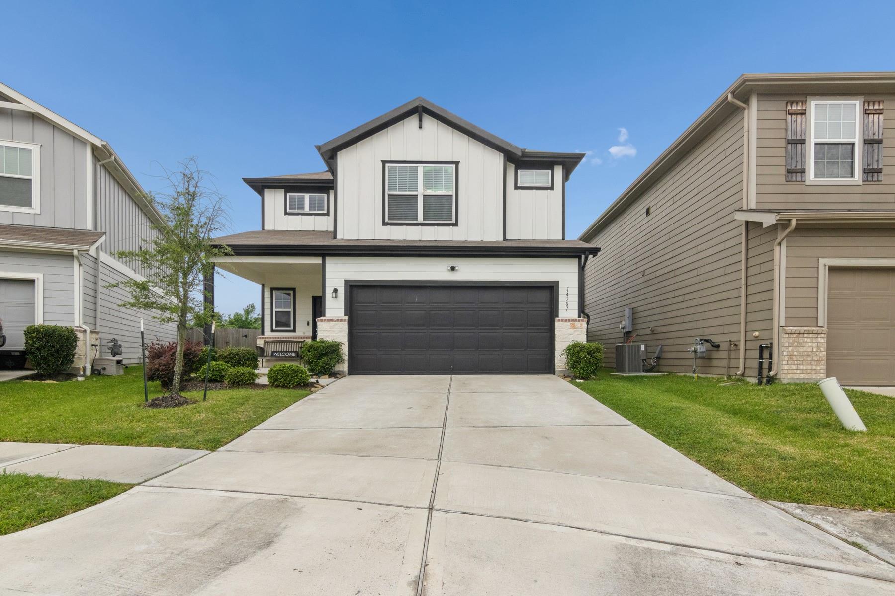 14507 Maple Field Drive — photo