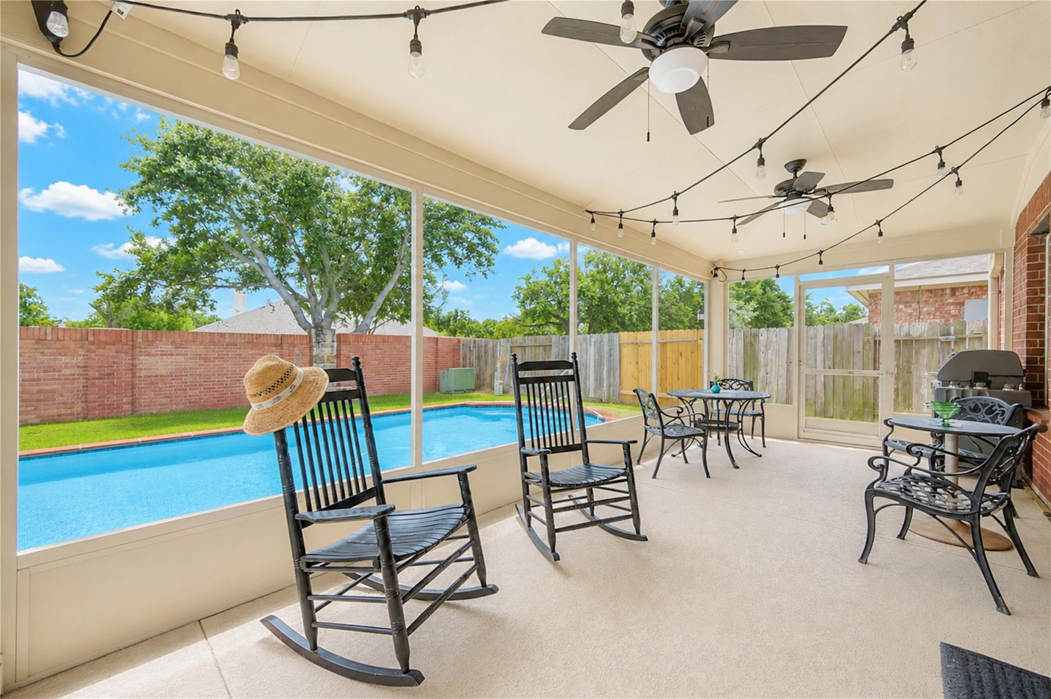 21130 Spur Ridge Court — photo