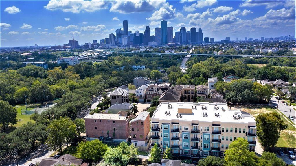 2802 Morrison Street #206 — photo