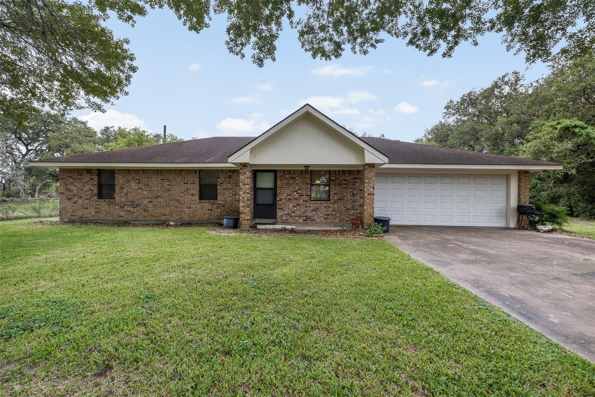 1081 Shirley Oaks Street — photo