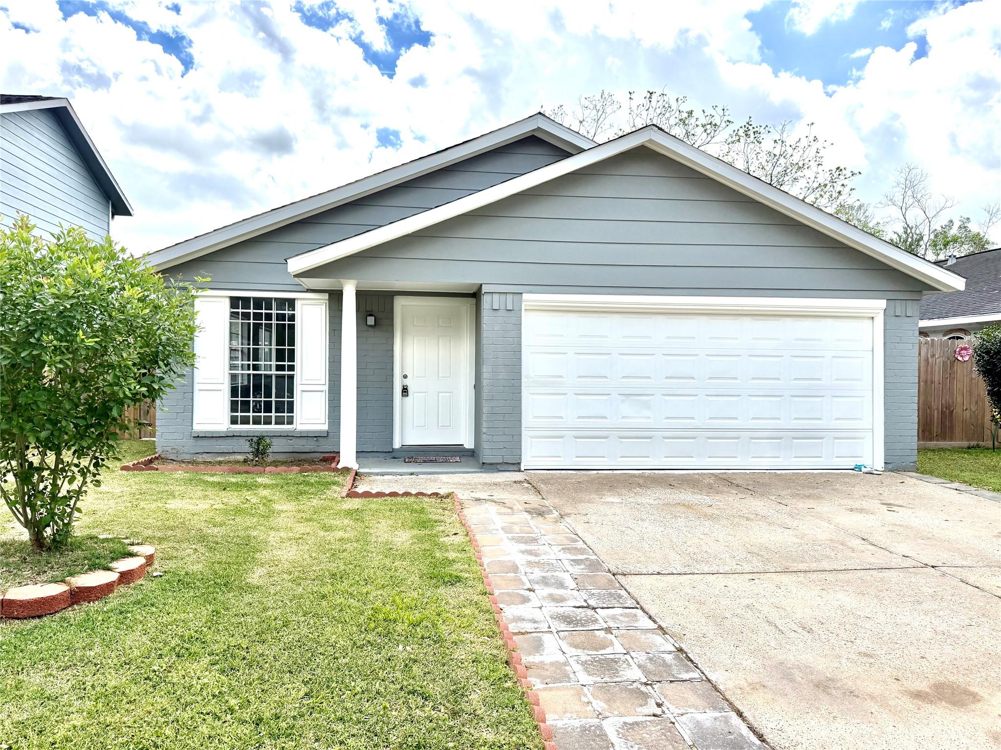 718 Blue Rock Court — photo