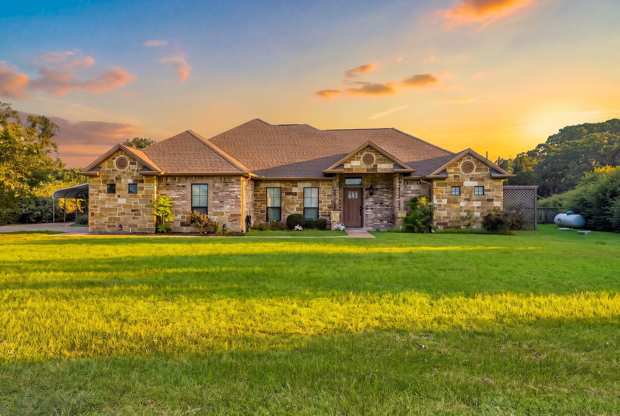 8700 Tejas Ranch Loop — photo