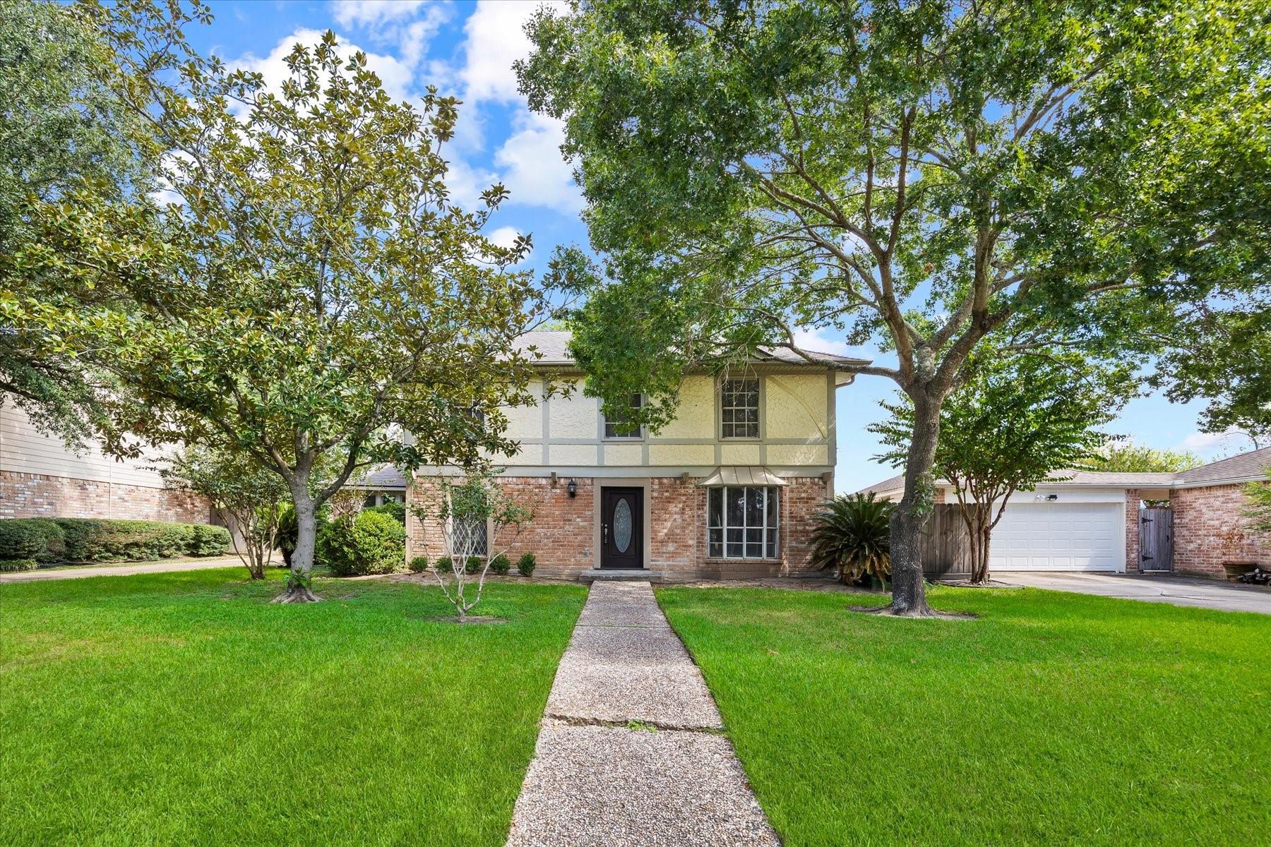 2035 Briarlee Drive — photo