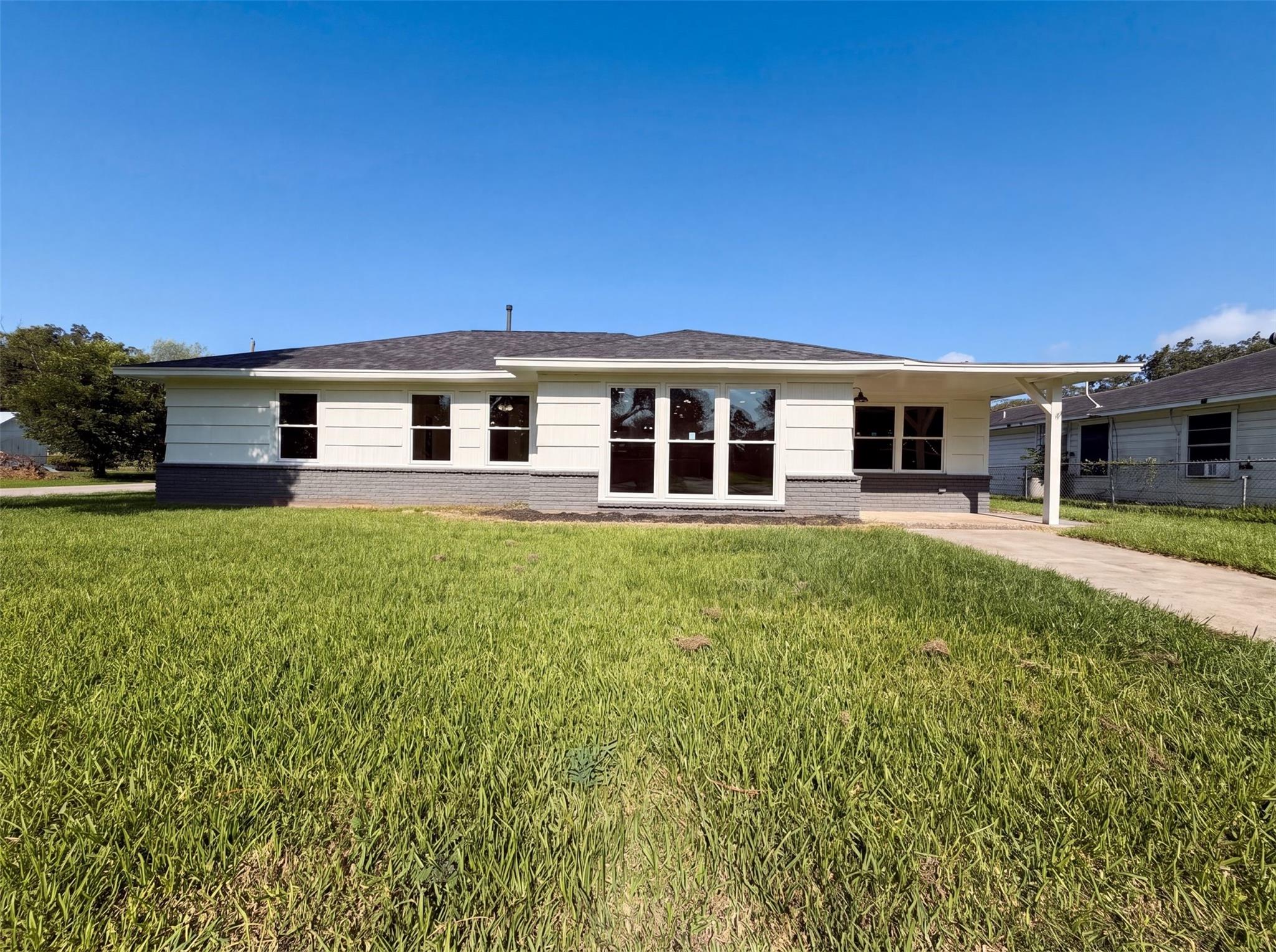 118 S Ringgold Street — photo