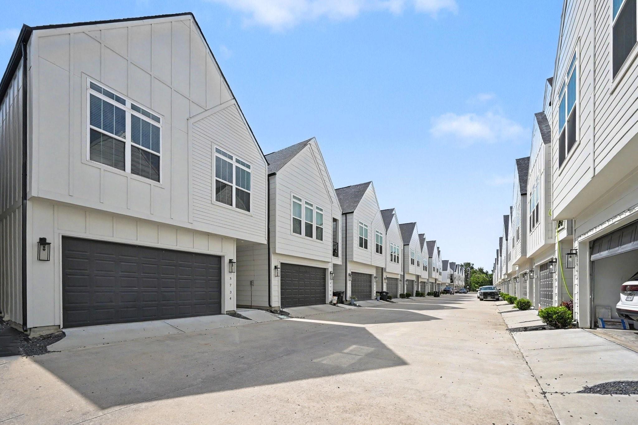 5734 White Magnolia Street — photo