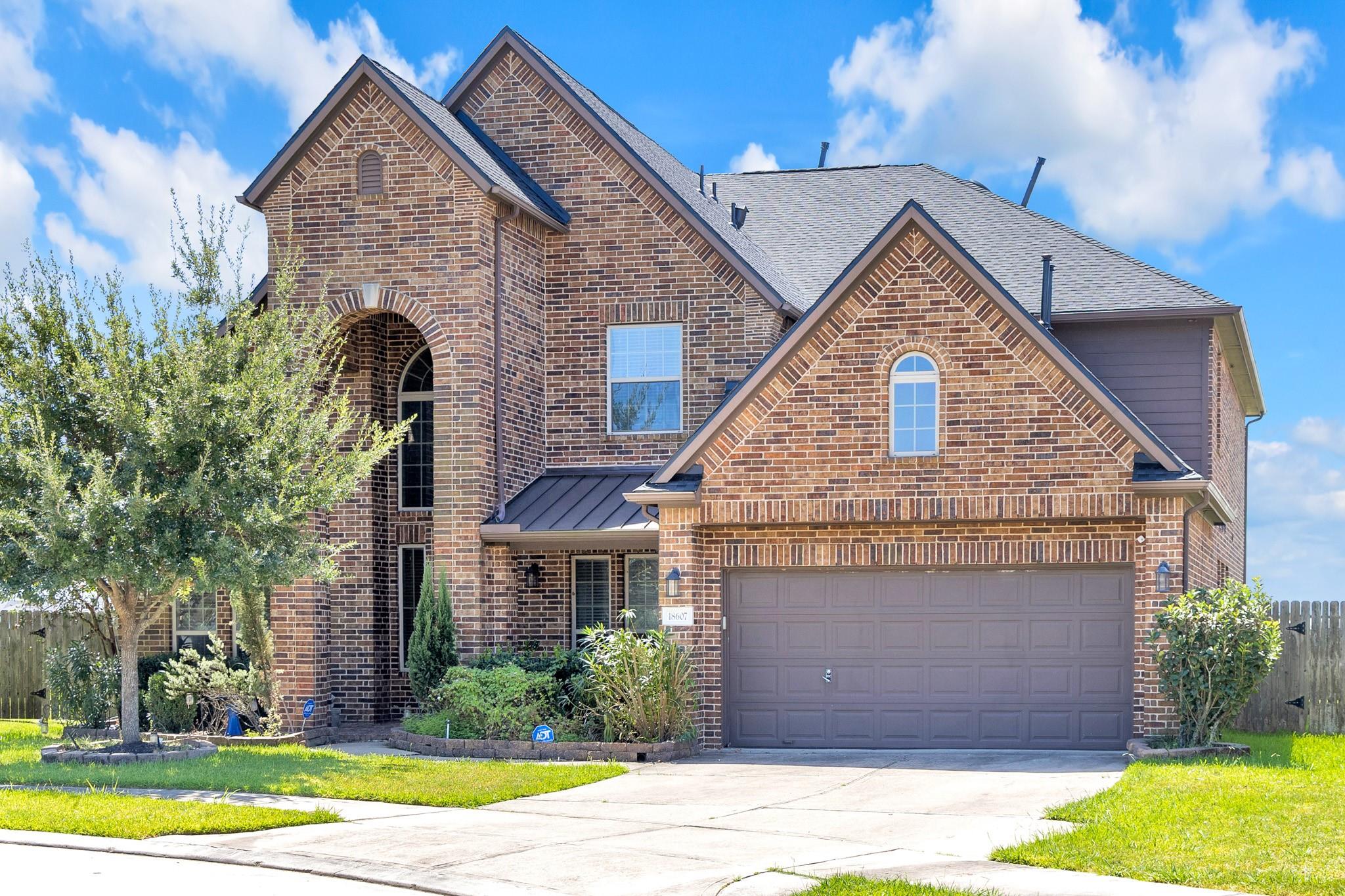 18607 Pelham Grove Lane — photo