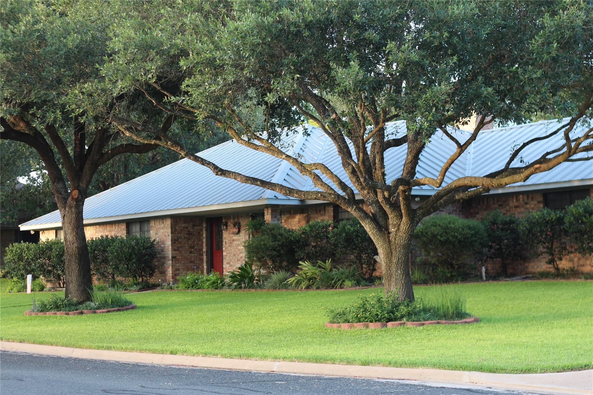 108 Meadow Drive — photo