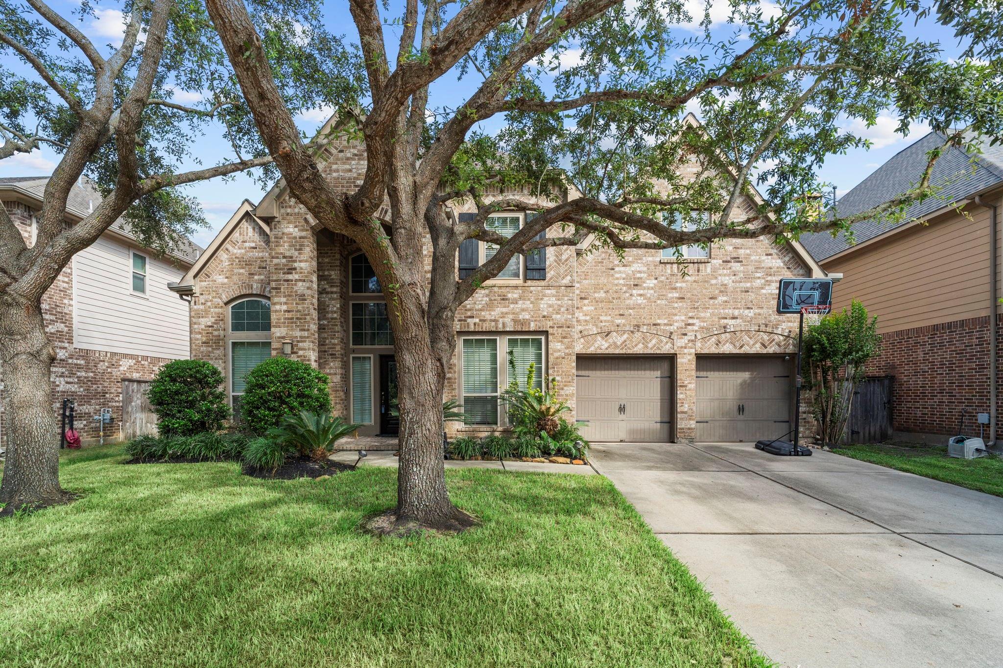 9819 St Romain Drive — photo