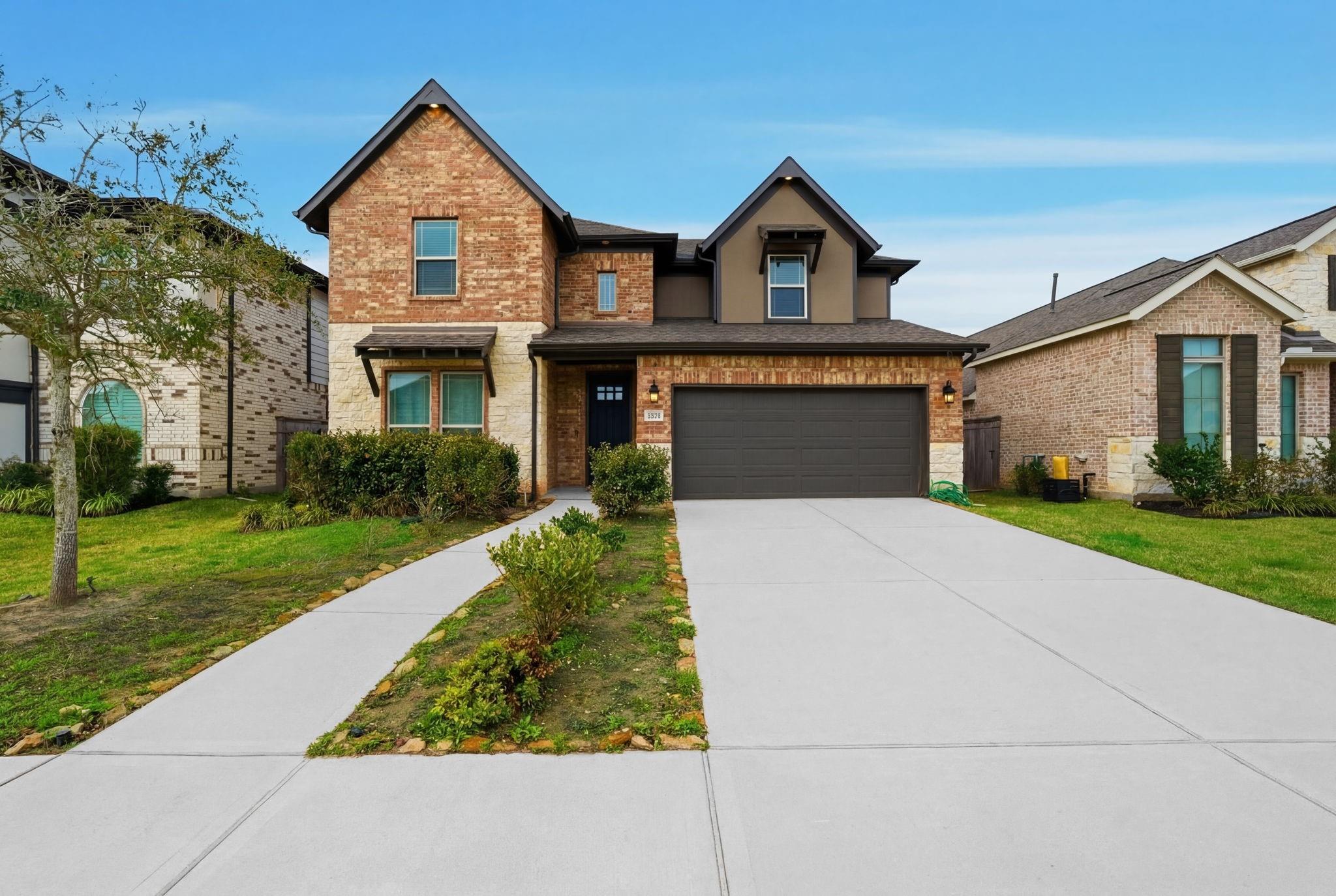 8815 Morning Glow Drive — photo