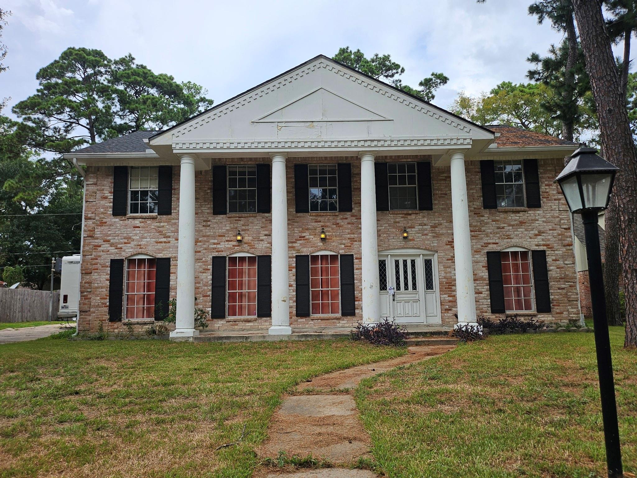 7914 Twining Oaks Lane — photo