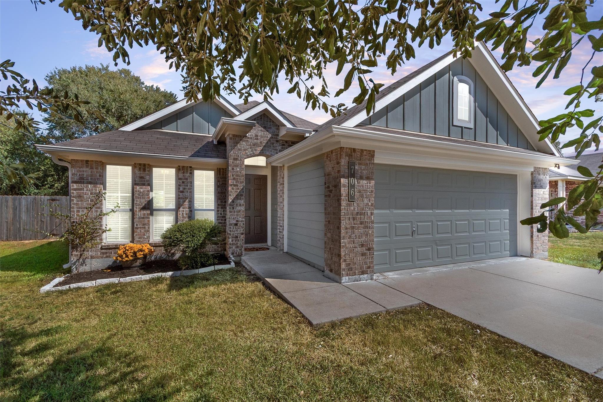 706 Heritage Drive — photo