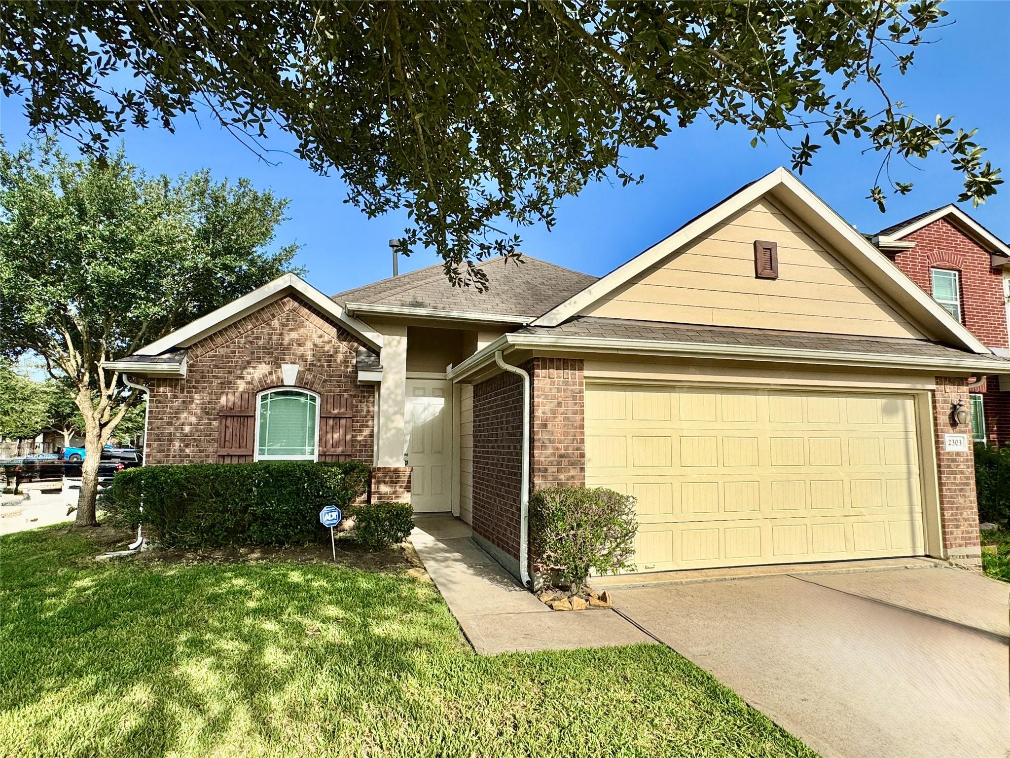 2303 Corry Crest Circle — photo