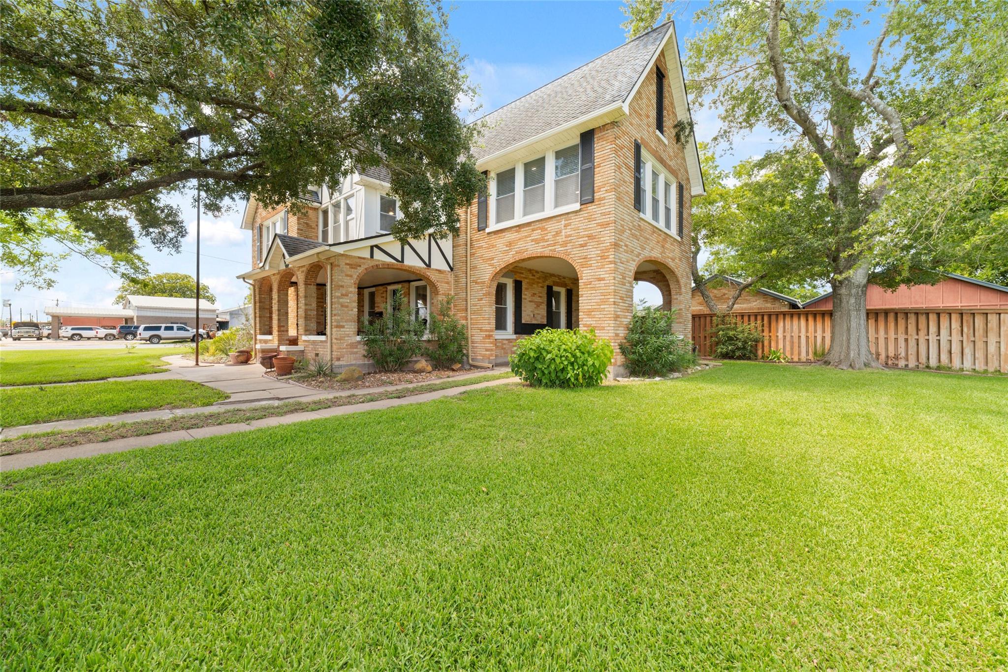 401 E Main Street, Weimar, TX 78962 — photo 3