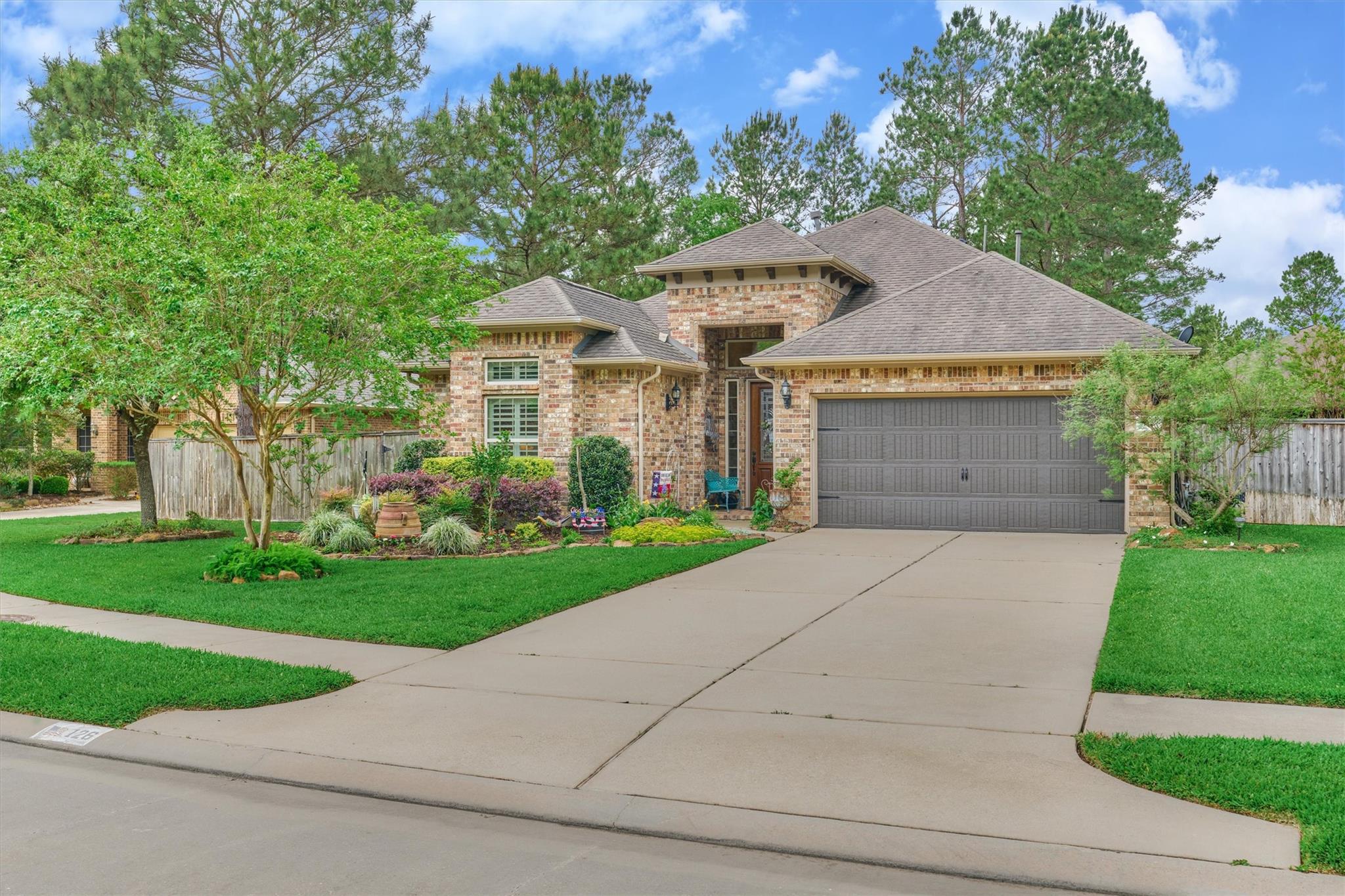 126 Bellardia Court — photo