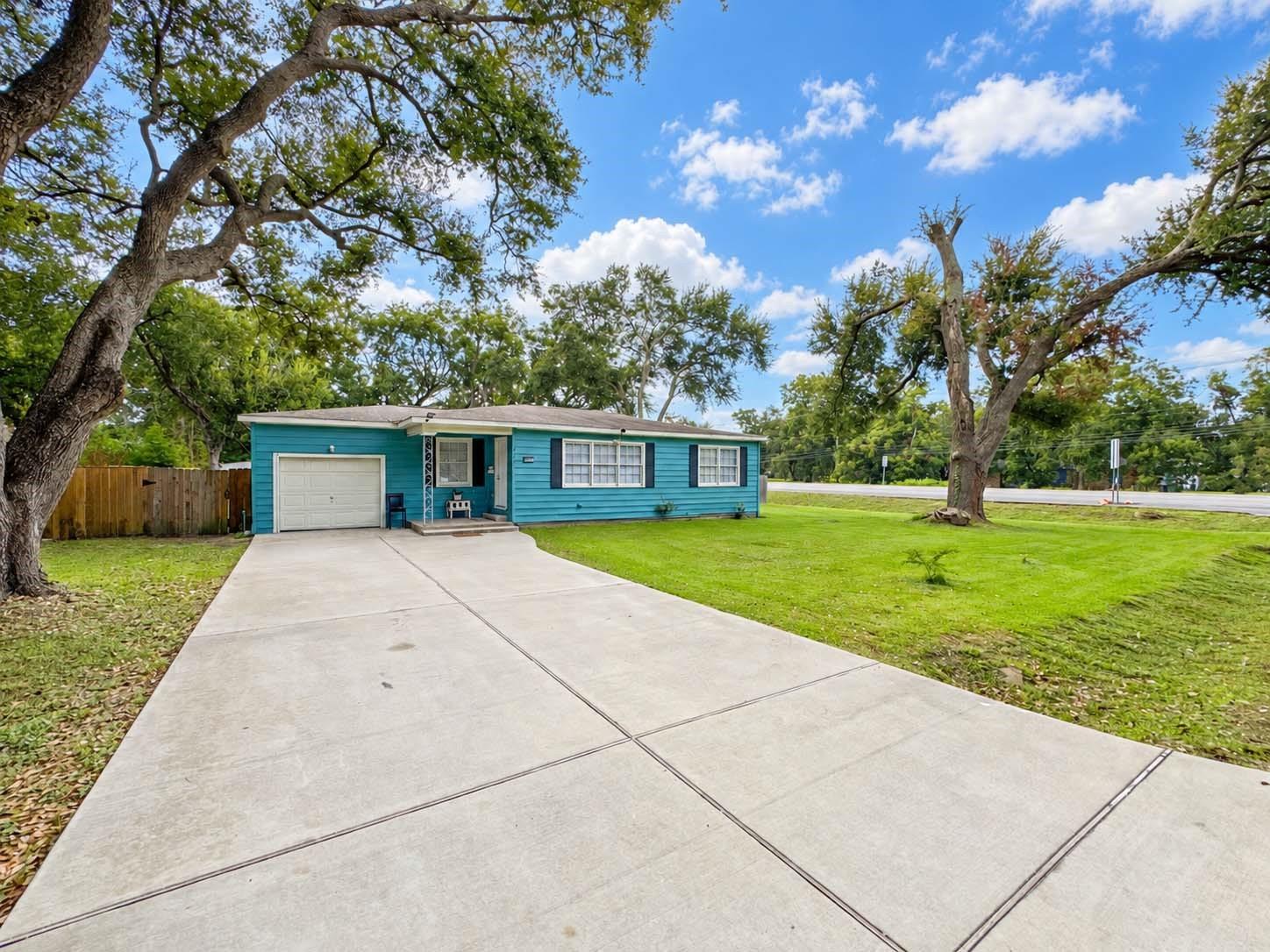 6737 E Bayou Drive — photo