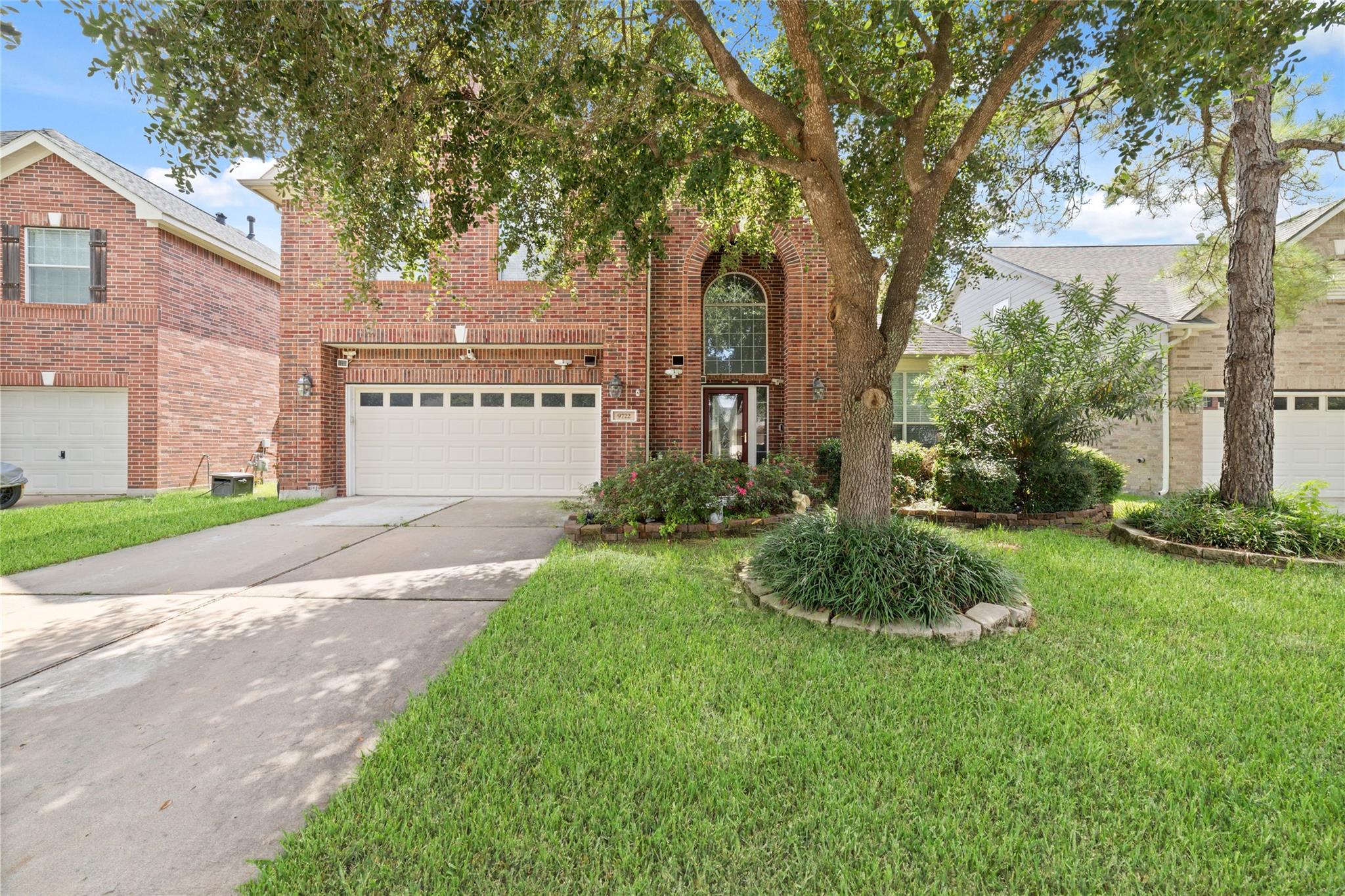 9722 Eagle Peak Court — photo