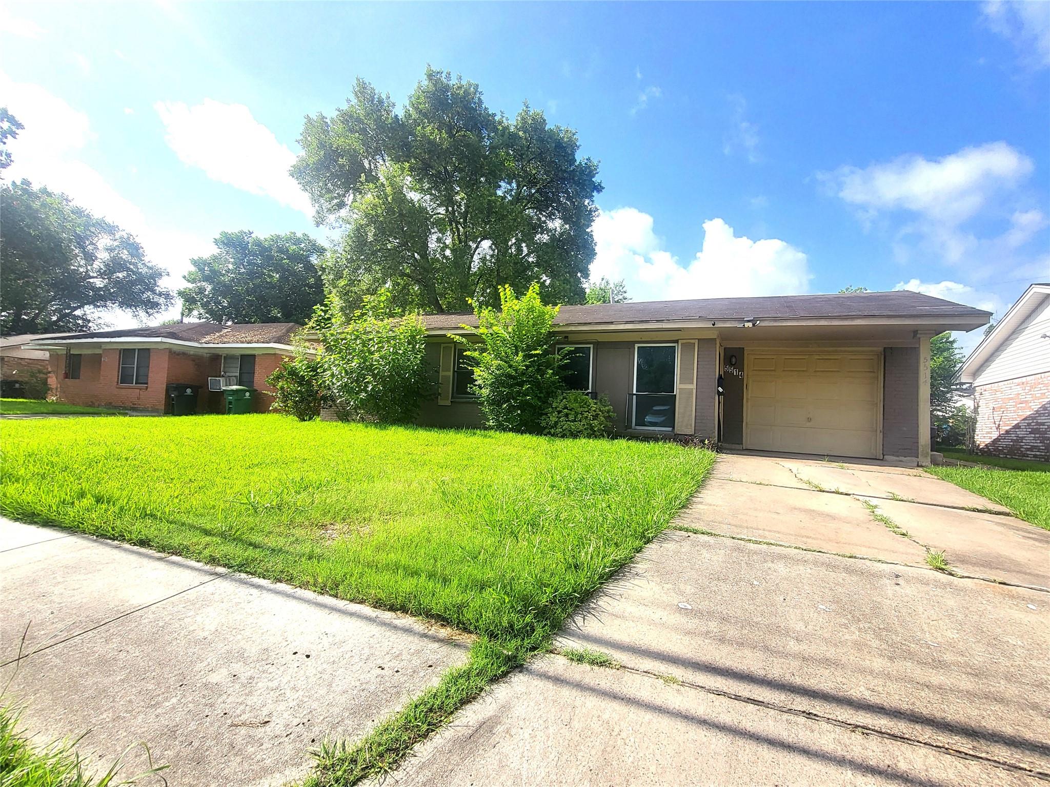 5514 S Acres Drive — photo