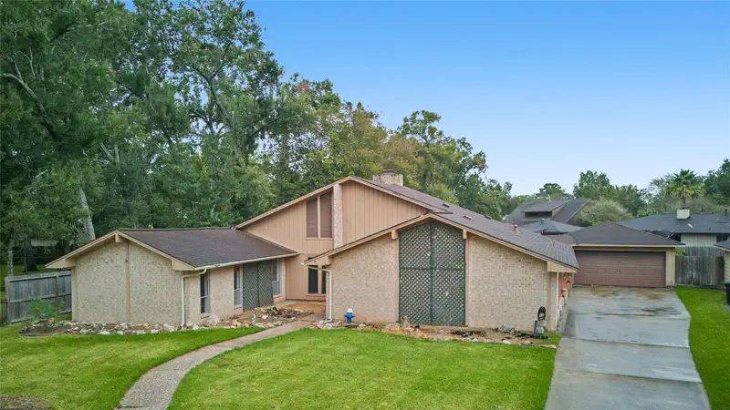 814 Devonport Lane — photo