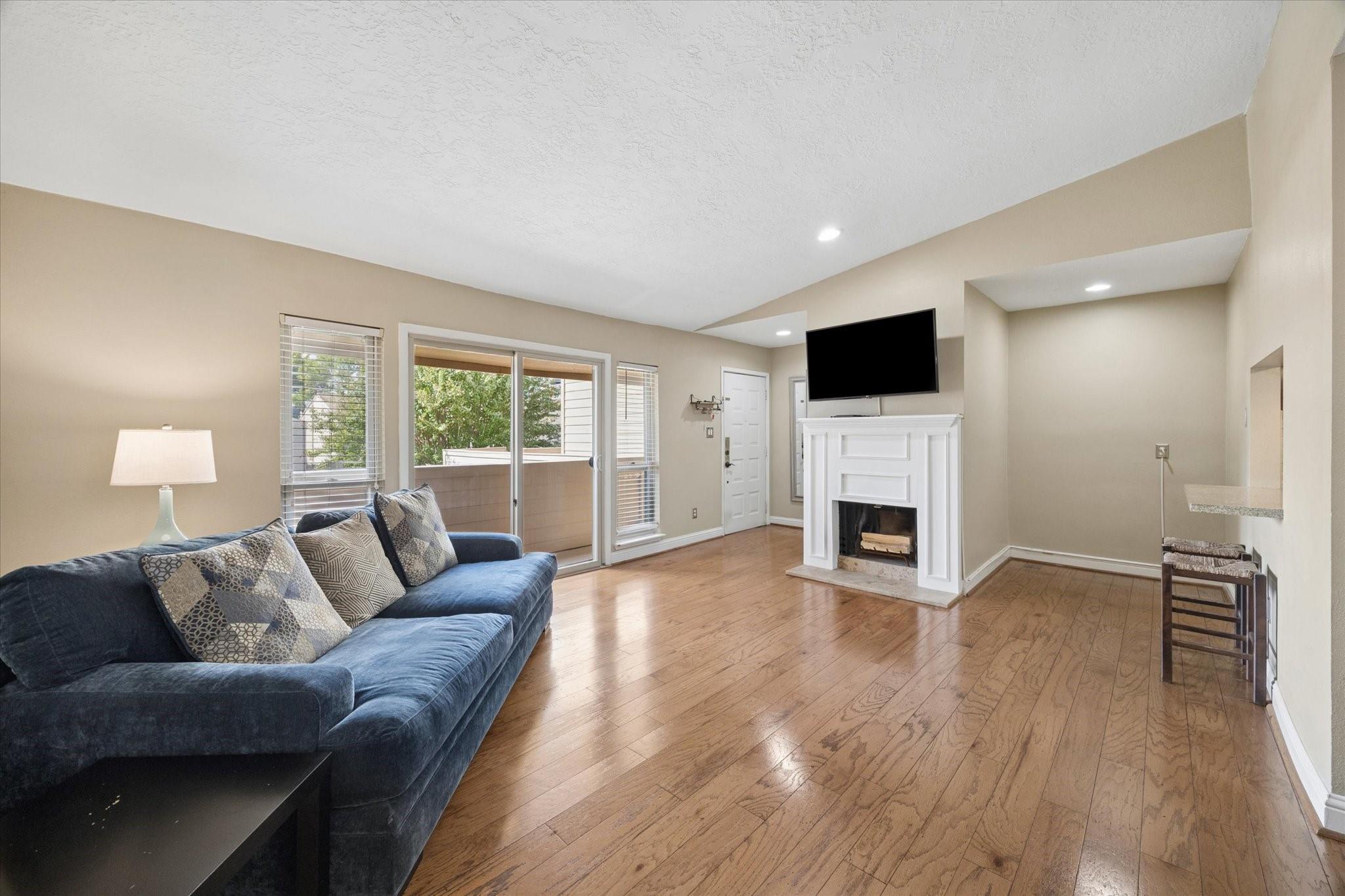 1915 Augusta Drive #43 — photo