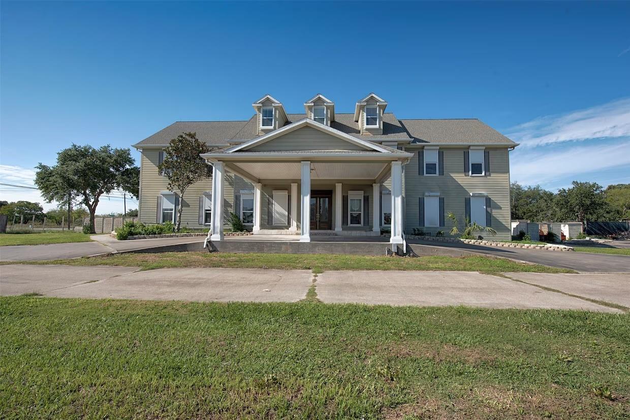 2293 E Bayshore Drive — photo