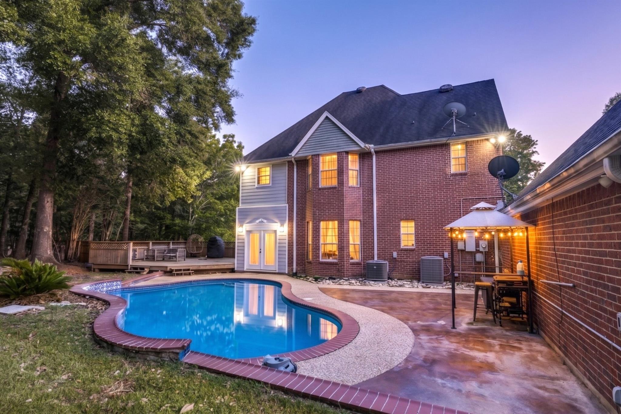 216 Pebble Creek — photo