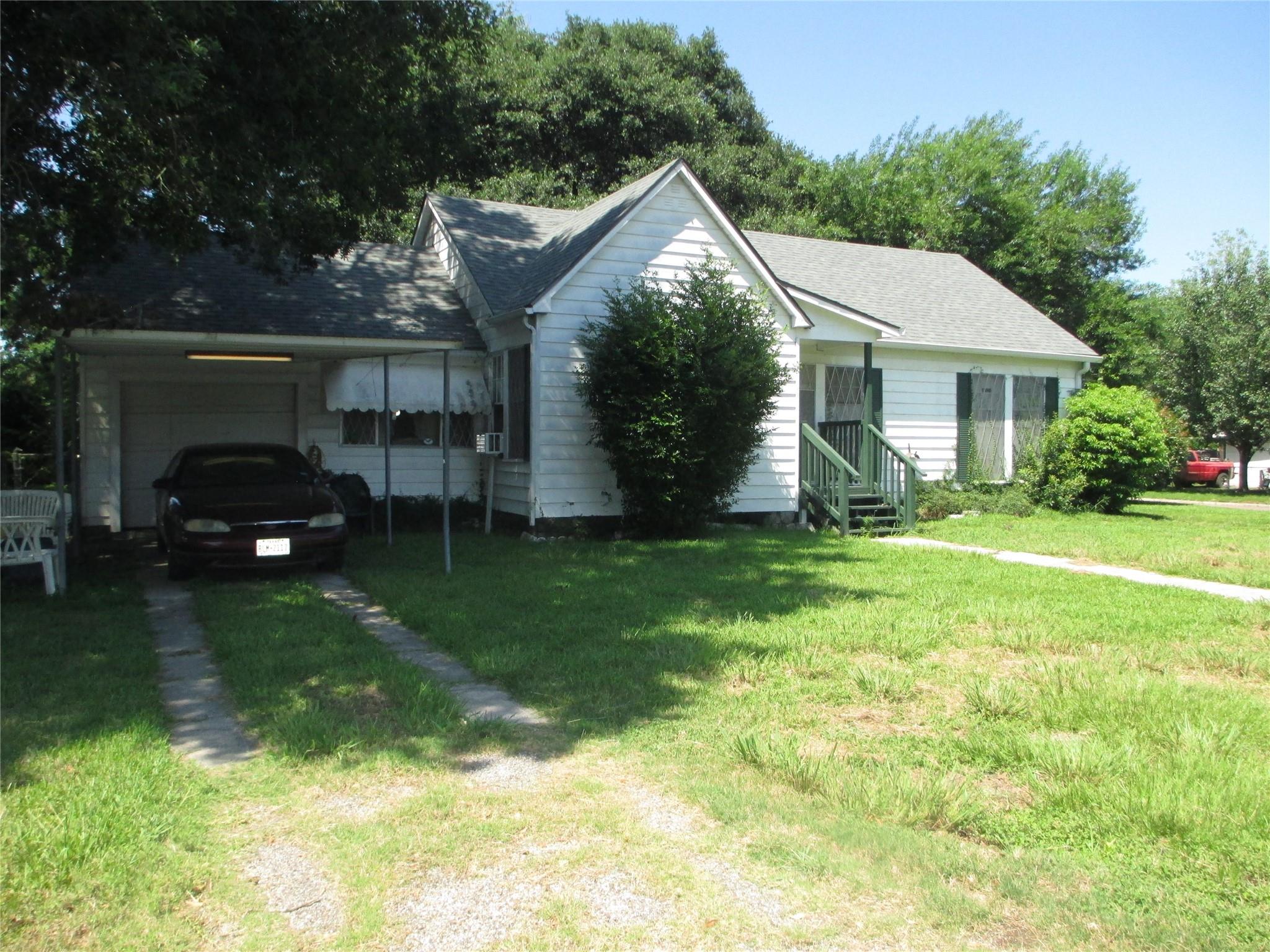 606 E Humble Street — photo