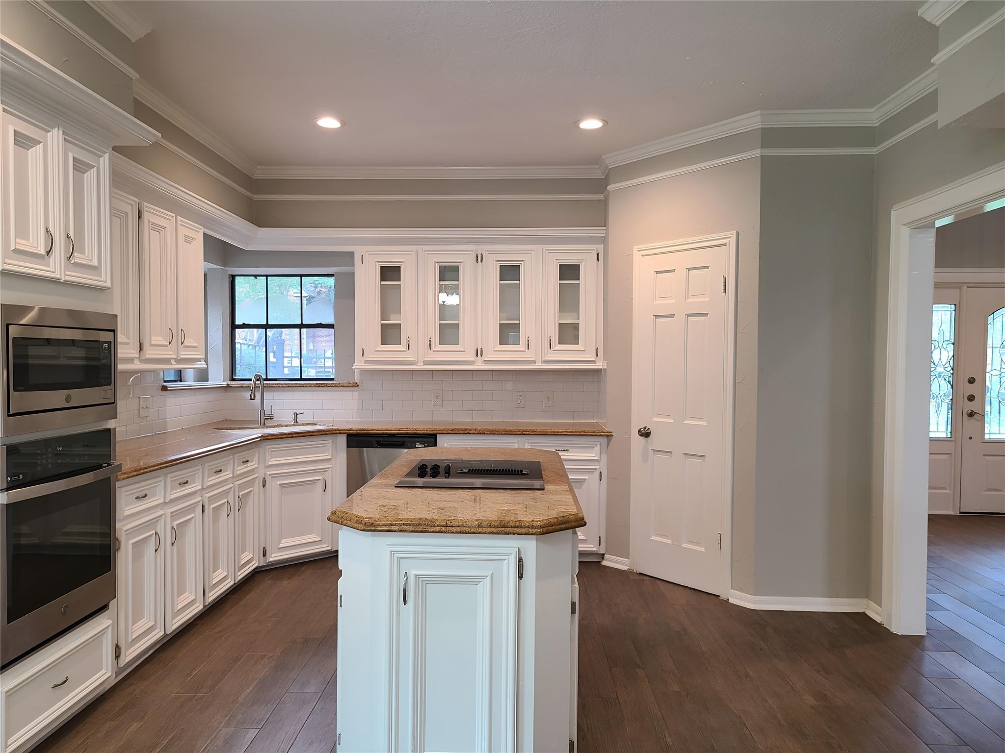6111 Hampton Way Court, Spring, TX 77389 — photo 3