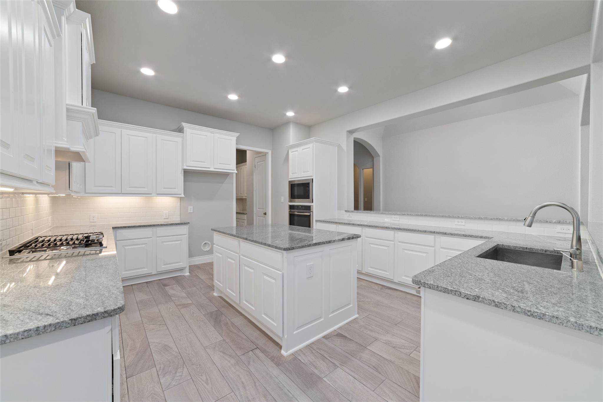 16506 Mount Hope Drive — photo