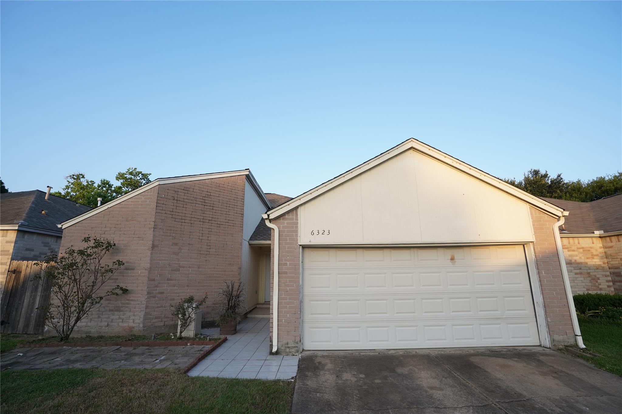 6323 Gladewell Drive — photo
