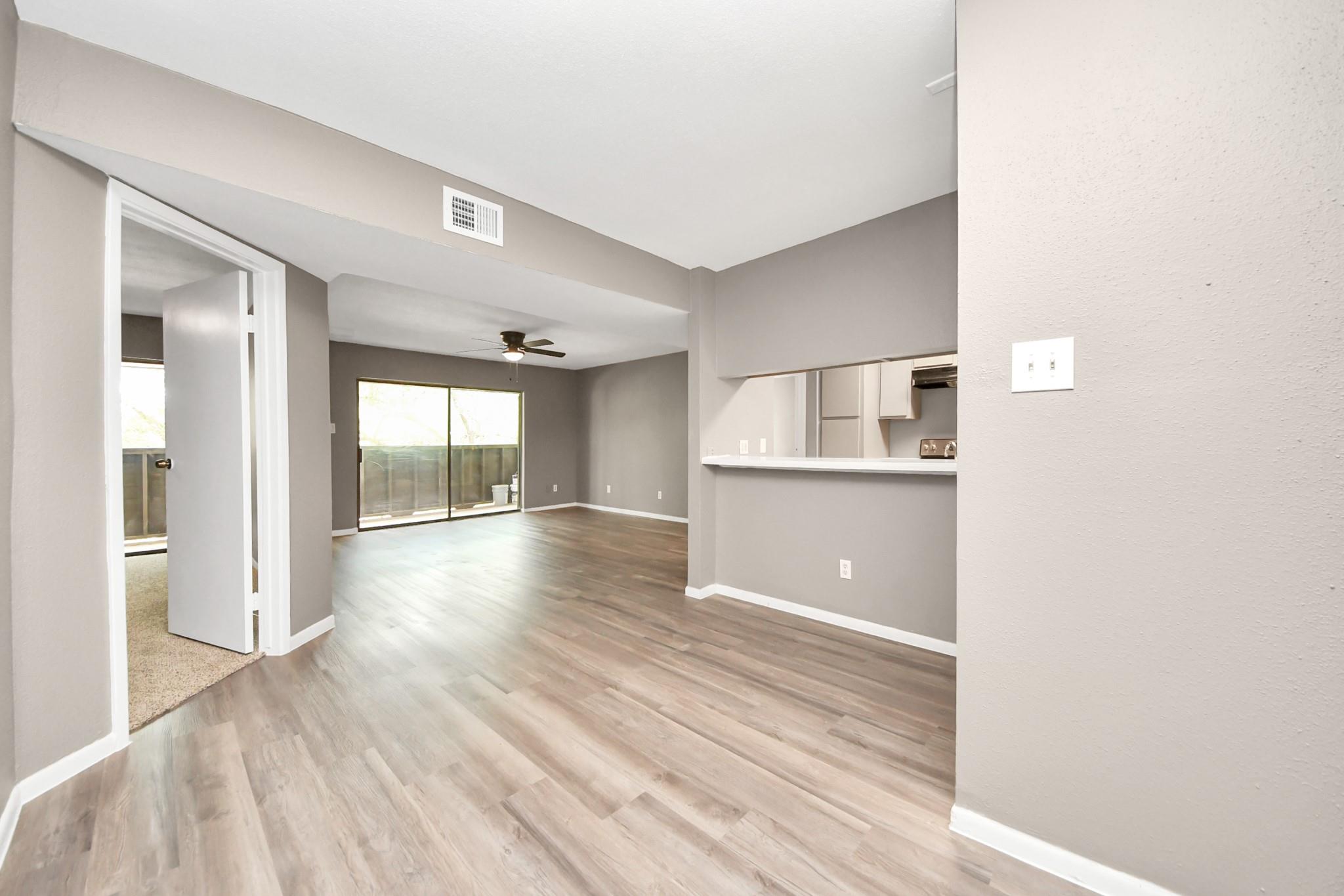 3105 Walnut Bend Ln #32 — photo