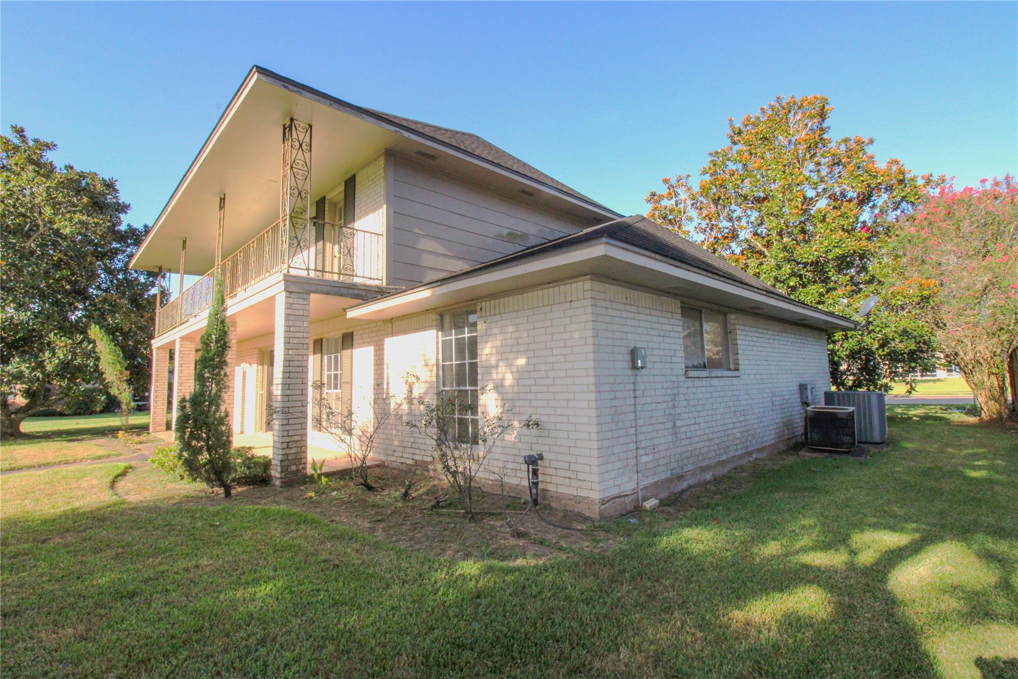 2 Elm Place, Angleton, TX 77515 — photo 2