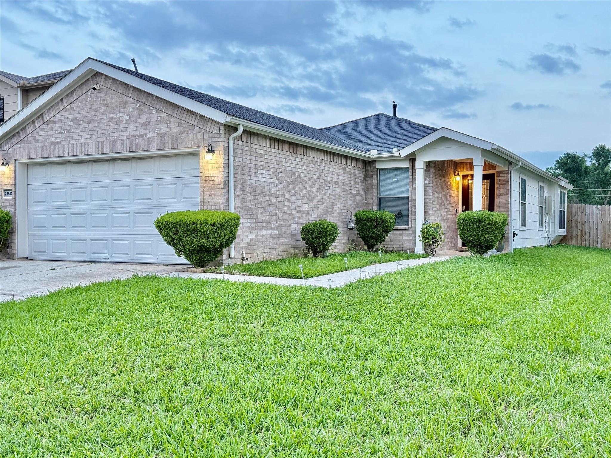 22843 Twisting Pine Drive, Spring, TX 77373 — photo 2
