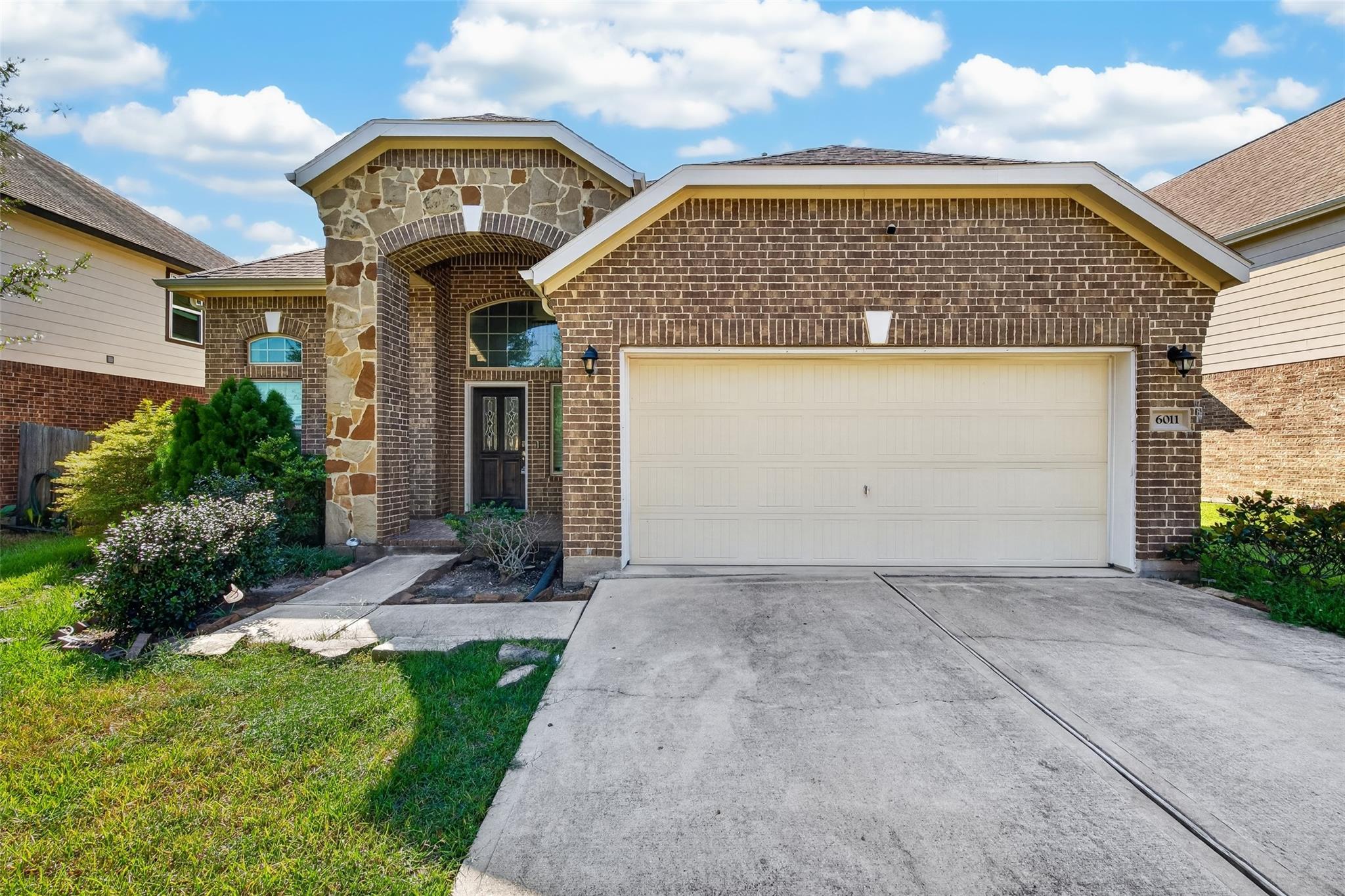 6011 Marble Bend Lane — photo