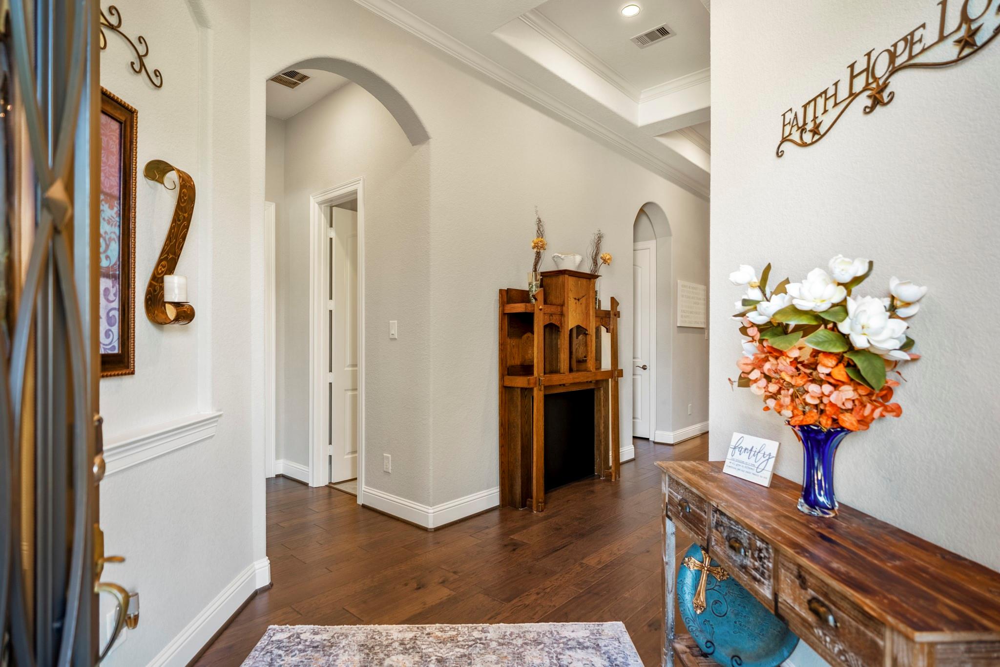 219 Chirping Squirrel Court, Pinehurst, TX 77362 — photo 2